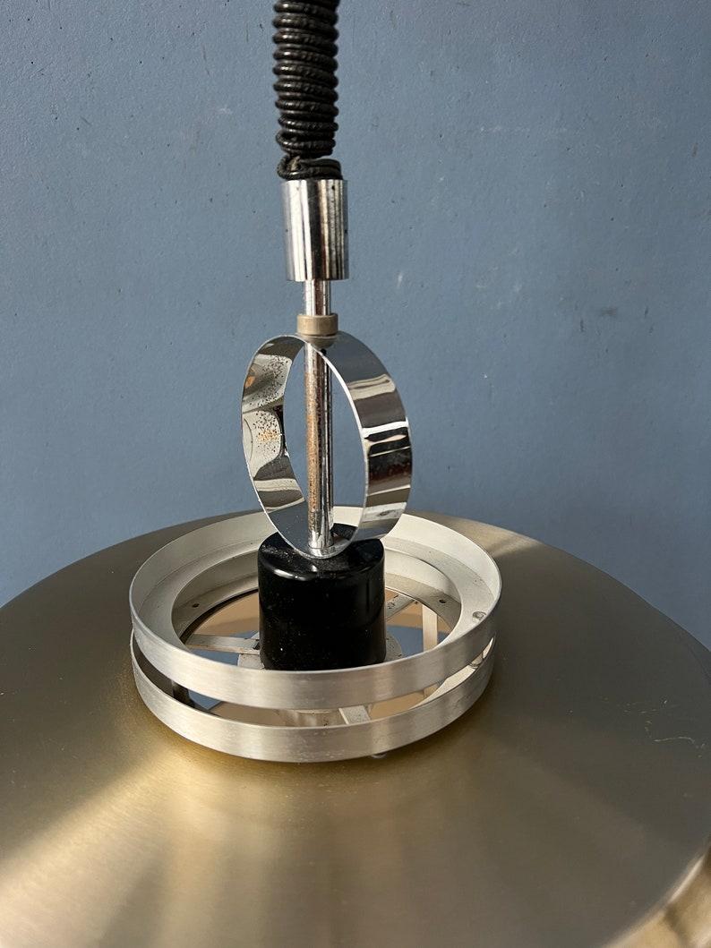 Lampada a sospensione in alluminio di metà secolo con lacca arancione, anni '70 In condizioni buone in vendita a ROTTERDAM, ZH