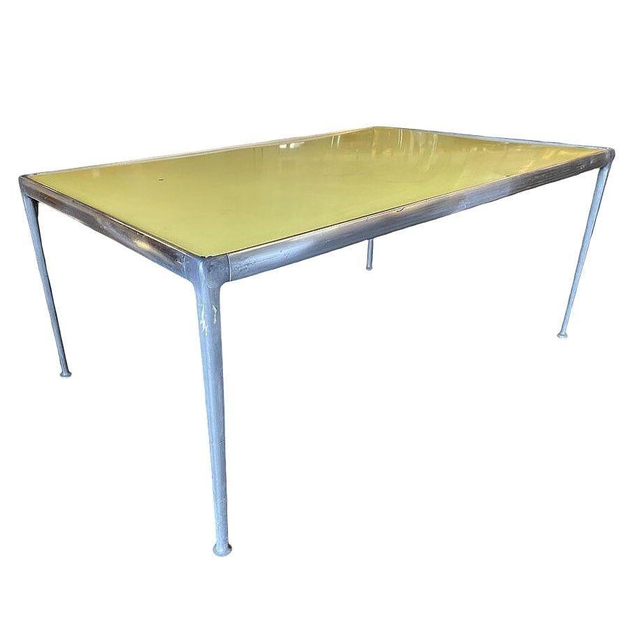 Mid-Century moderno Raro tavolo da pranzo in alluminio del Medioevo di Richard Shultz, circa 1966 in vendita