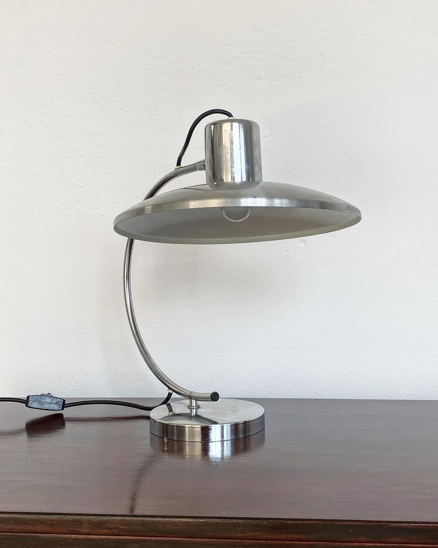 Italian Mid-Century Aluminum Table Lamp, Sculptural and Decorative, Timeless Design For Sale
