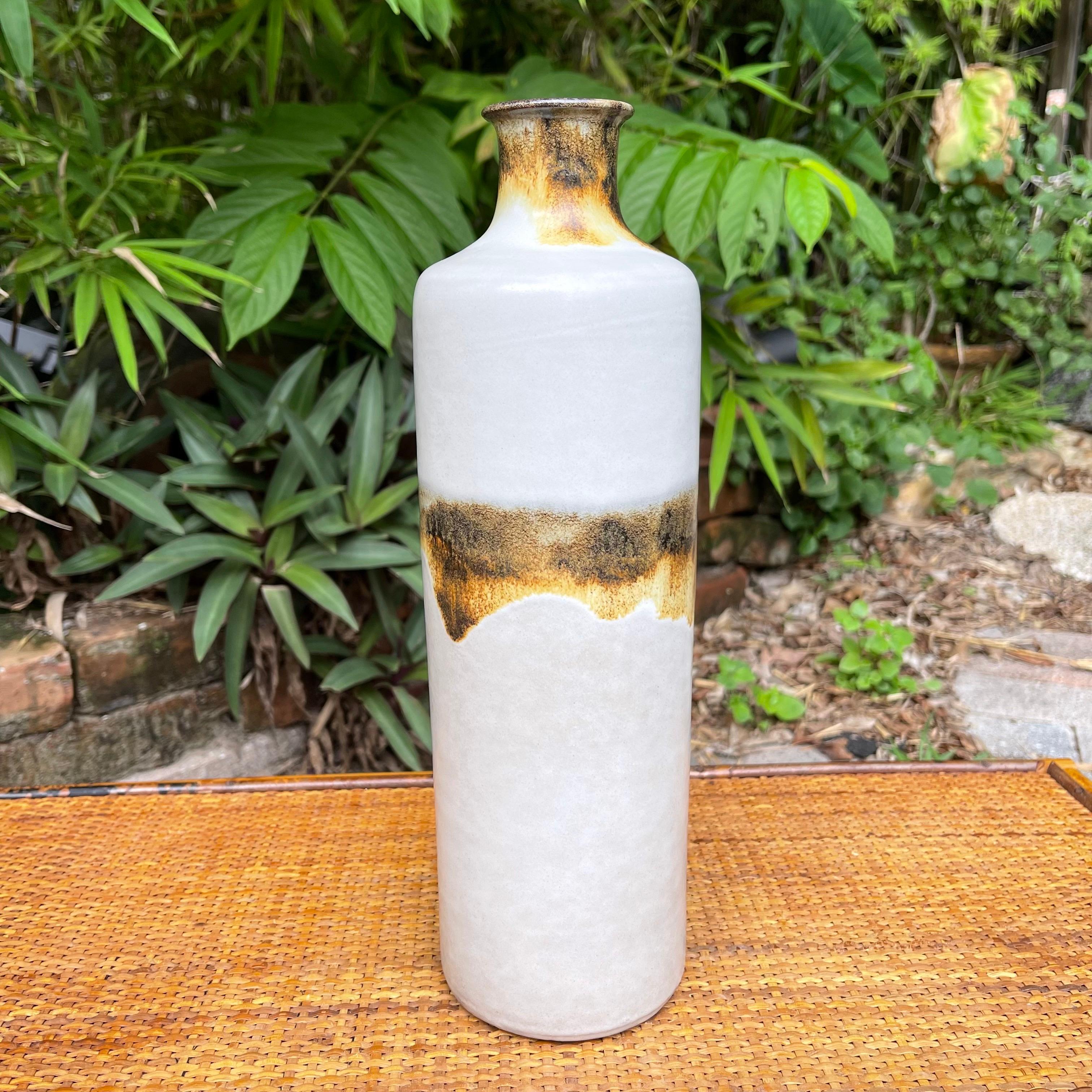 Italiano Vaso in ceramica smaltata di metà secolo Alvino Bagni per Raymor in vendita