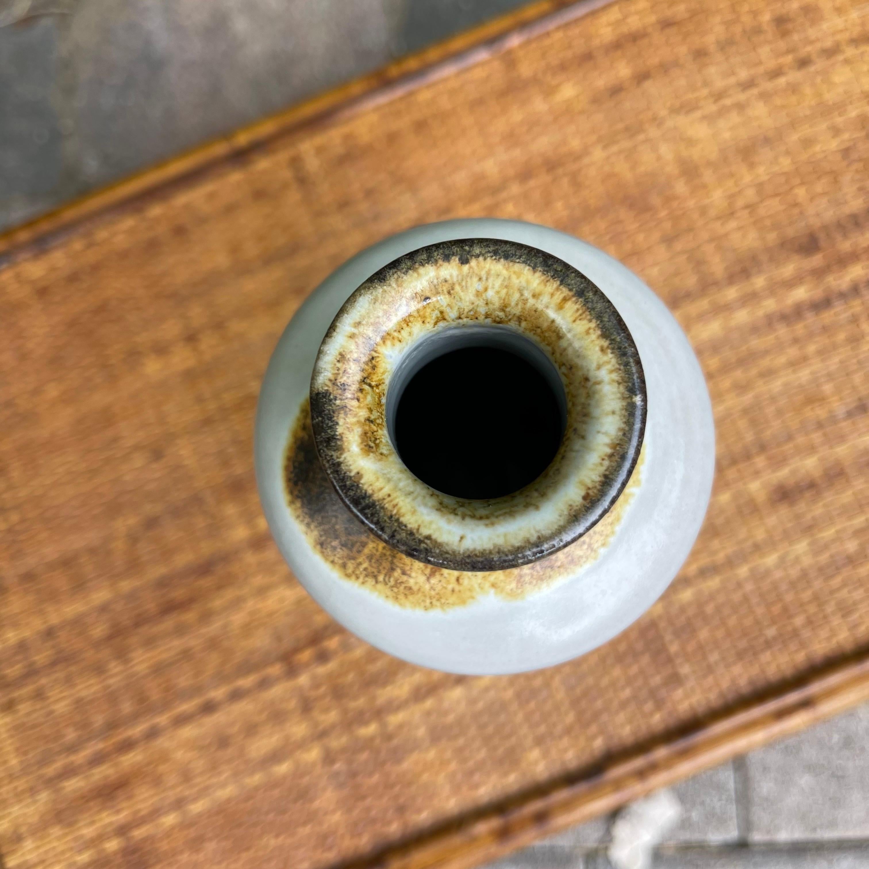 Vaso in ceramica smaltata di metà secolo Alvino Bagni per Raymor in vendita 1