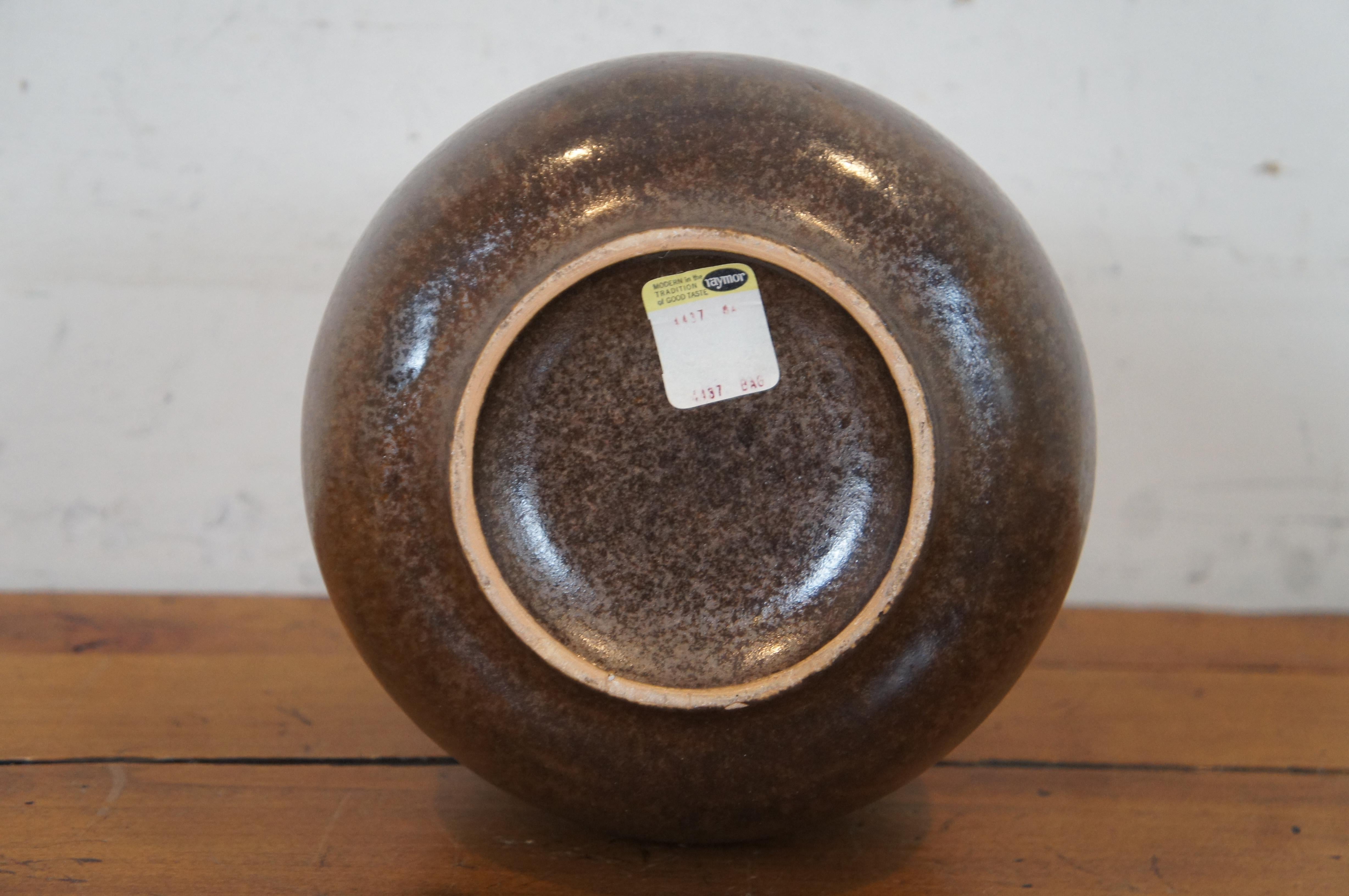 Midcentury Alvino Bagni for Raymor Modern Two Tone Bud Vase Pottery Vessel In Good Condition In Dayton, OH