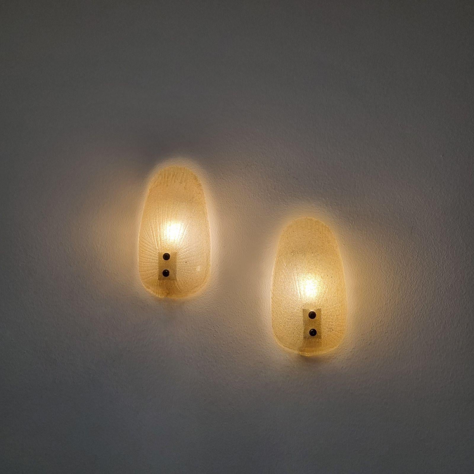 Mid Century Amber Graniglia Wall Sconces by Mazzega, Italy 60s Pair For Sale 4
