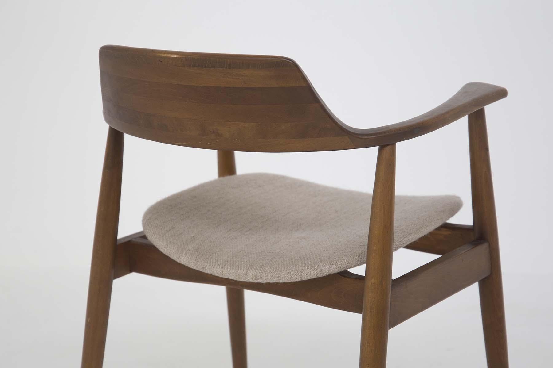 Amerikanischer Sessel aus Holz und Stoff aus der Mitte des Jahrhunderts, Phillip Lloyd Powell zugeschrieben im Angebot 2