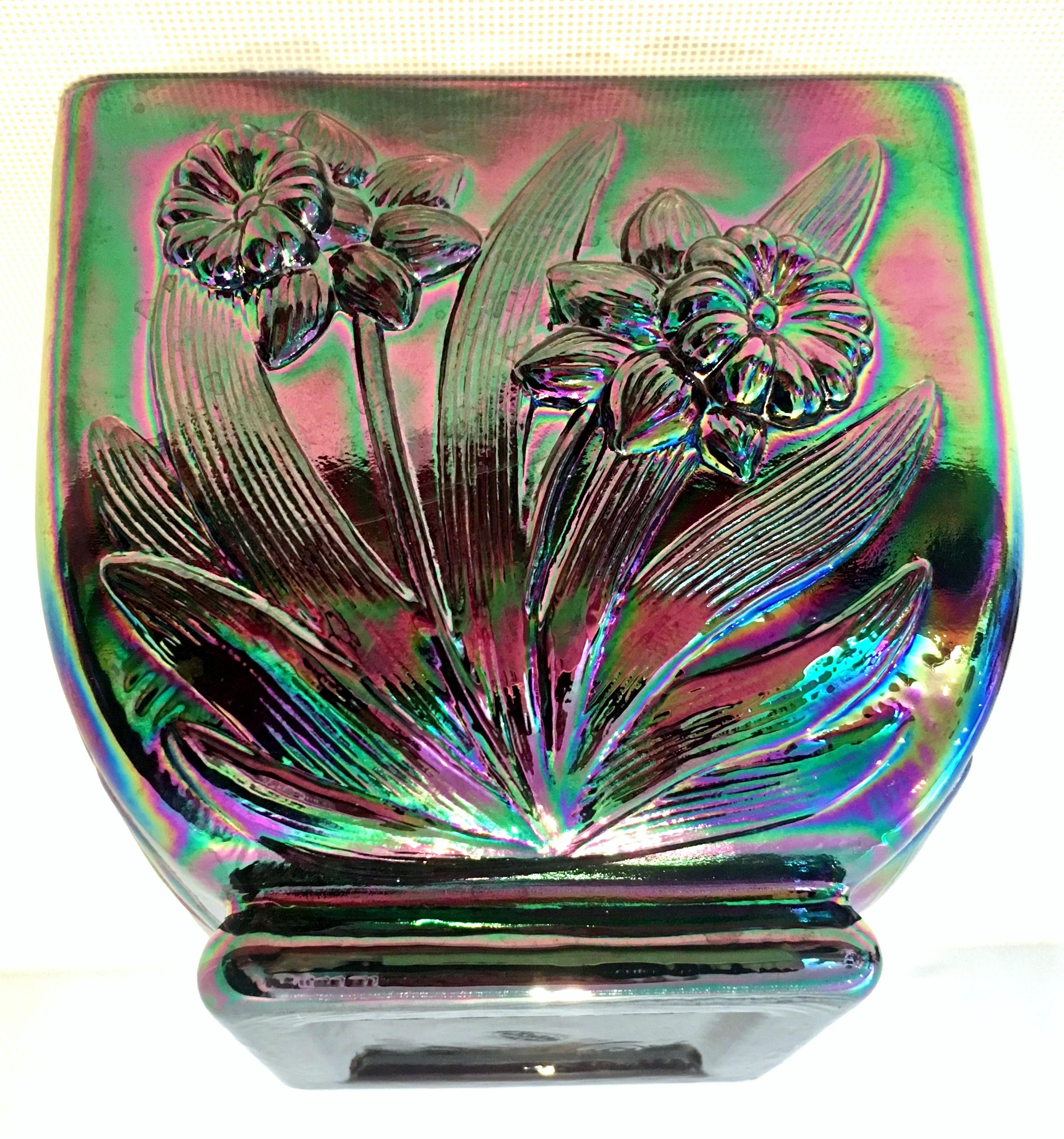 Midcentury American Art Nouveau Iridescent Art Glass Bowls Set of Three Pieces 4