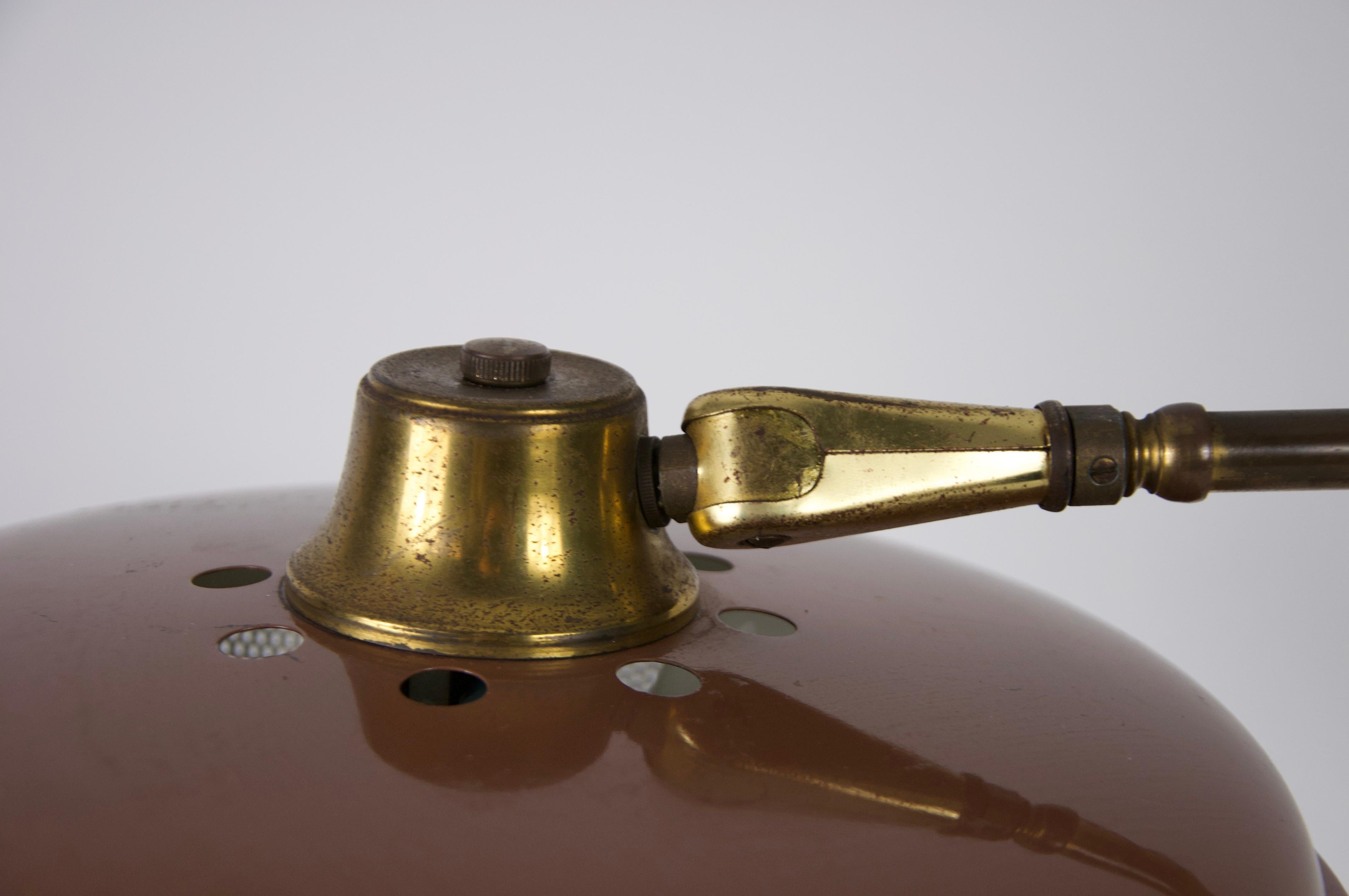 Mid-Century American Brass and Metal Table Lamp, 1960s For Sale 6