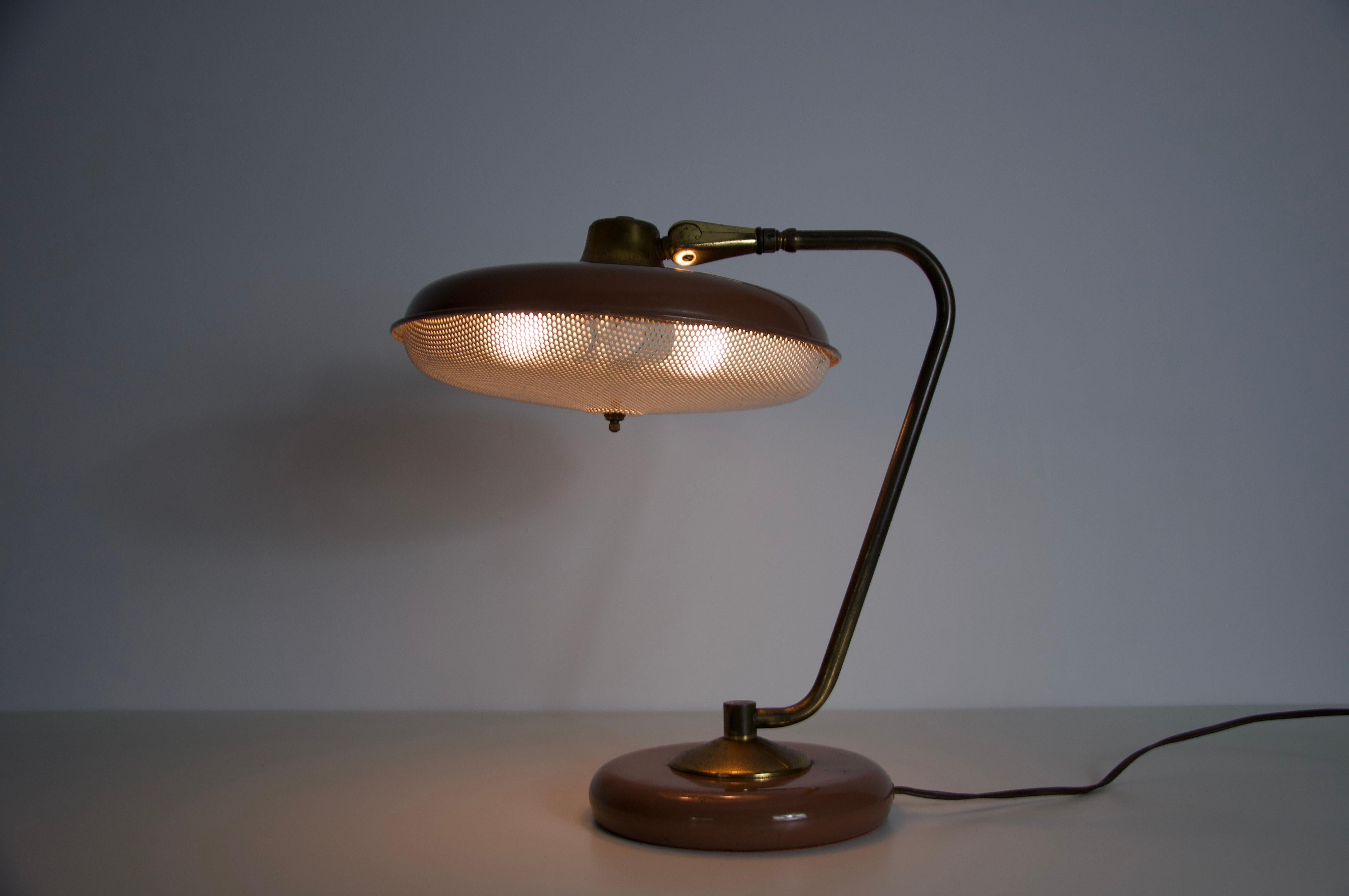 Mid-Century Modern Mid-Century American Brass and Metal Table Lamp, 1960s For Sale