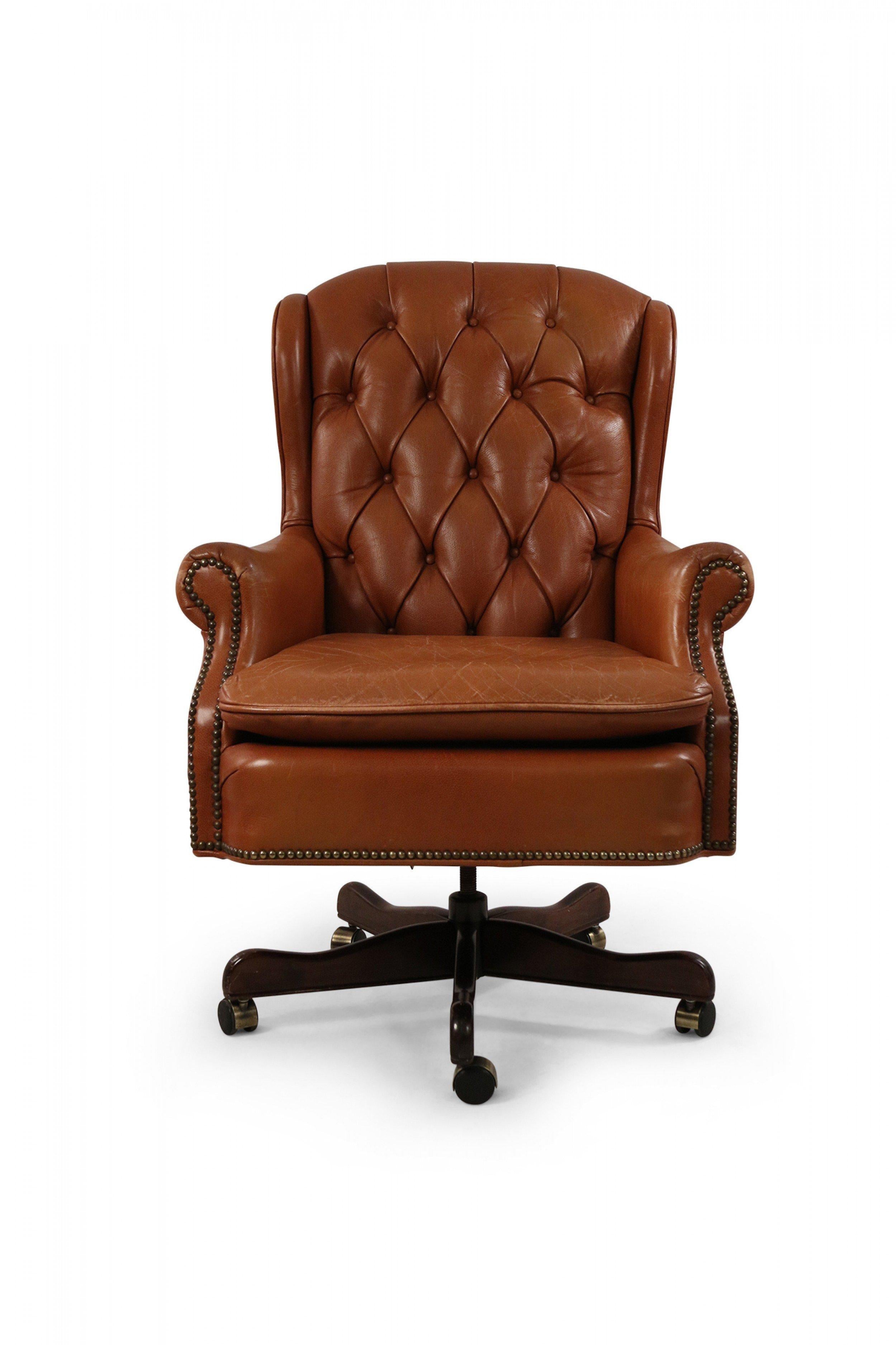 Fauteuil de bureau/fauteuil pivotant américain du milieu du siècle en cuir touffeté marron en vente 5