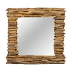 Specchio scultoreo in legno in stile brutalista americano della metà del secolo