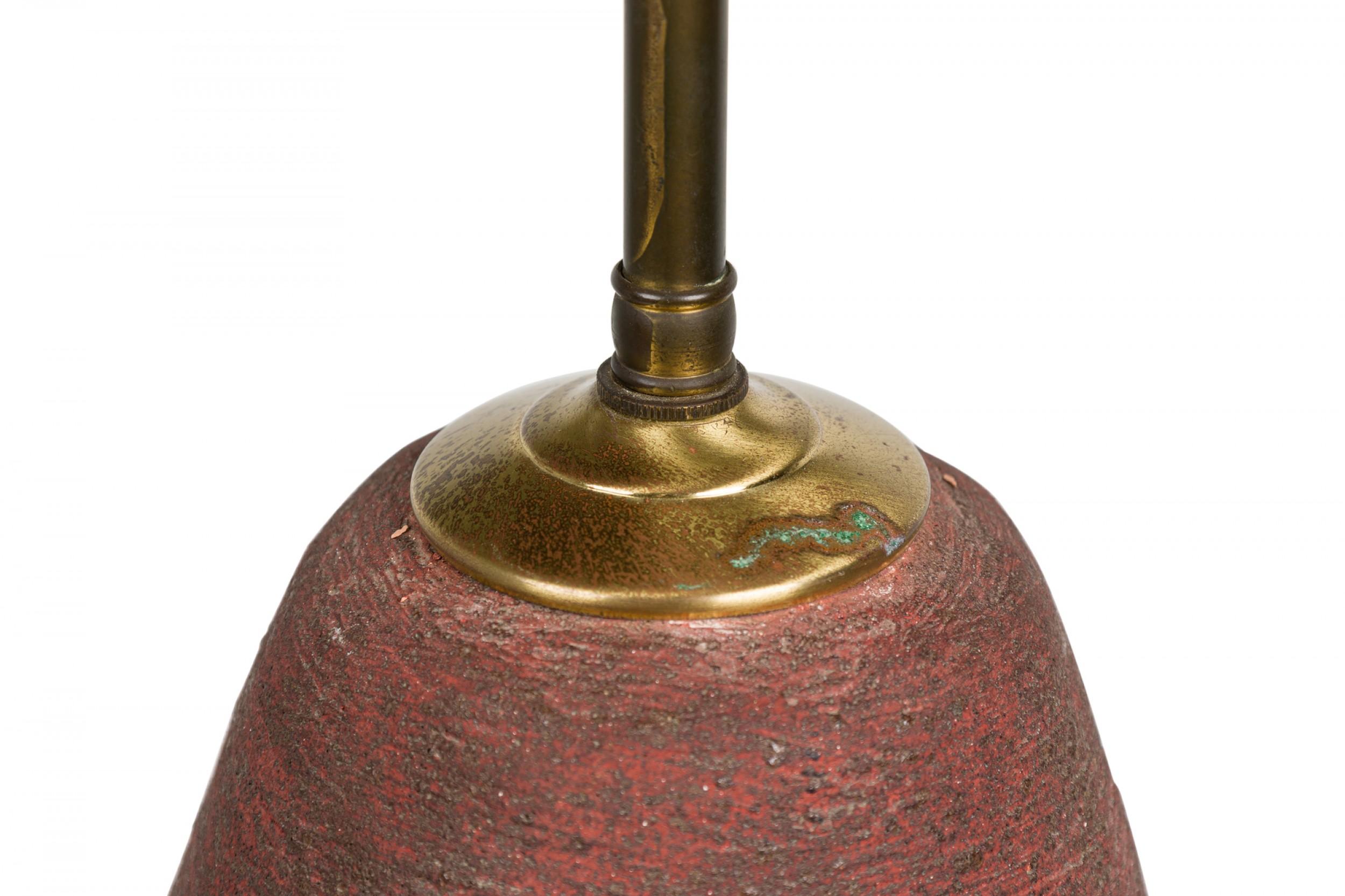 20th Century Mid-Century American Ceramic Brick Red Glazed Textured Table Lamp For Sale