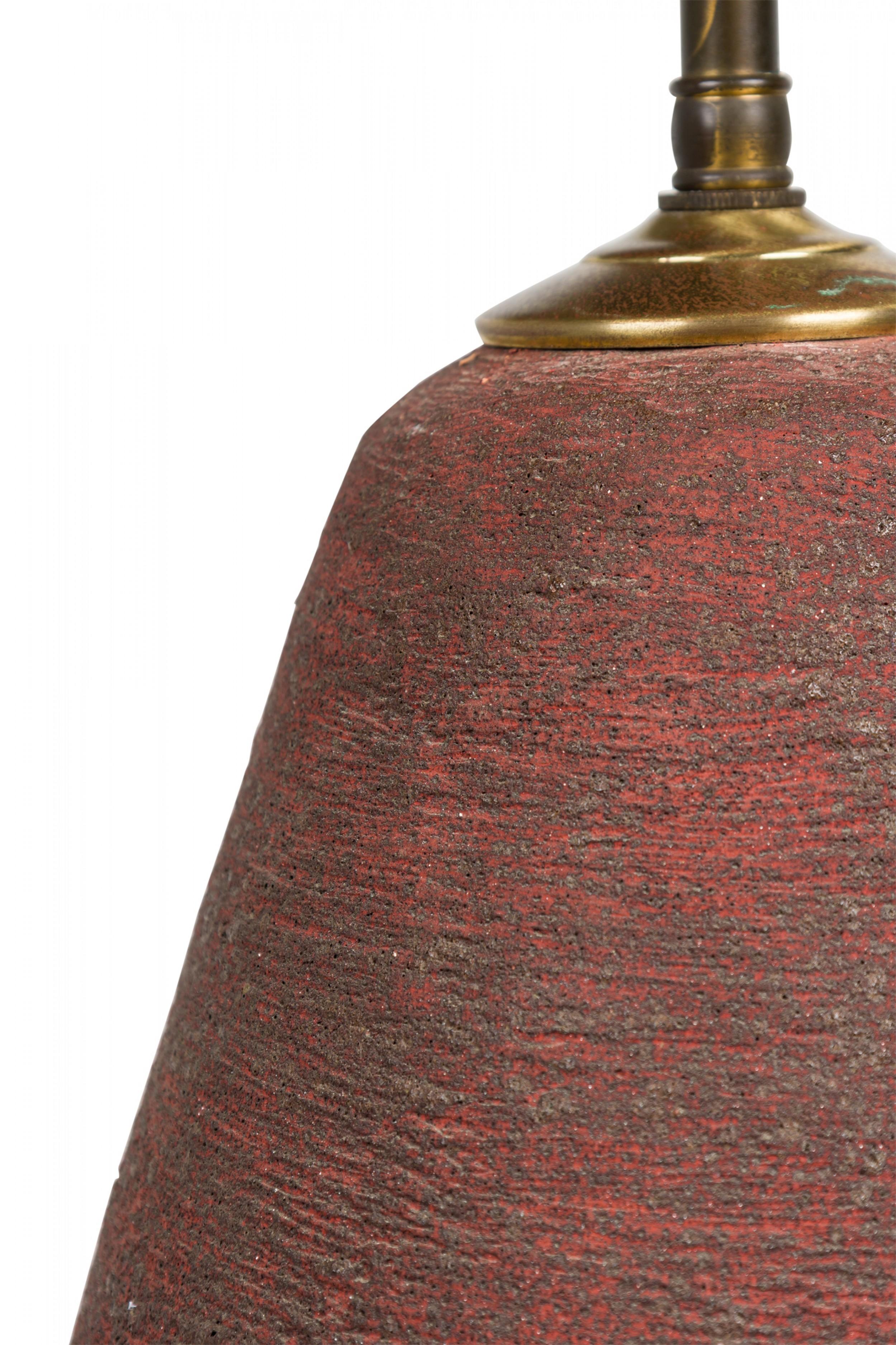 Metal Mid-Century American Ceramic Brick Red Glazed Textured Table Lamp For Sale