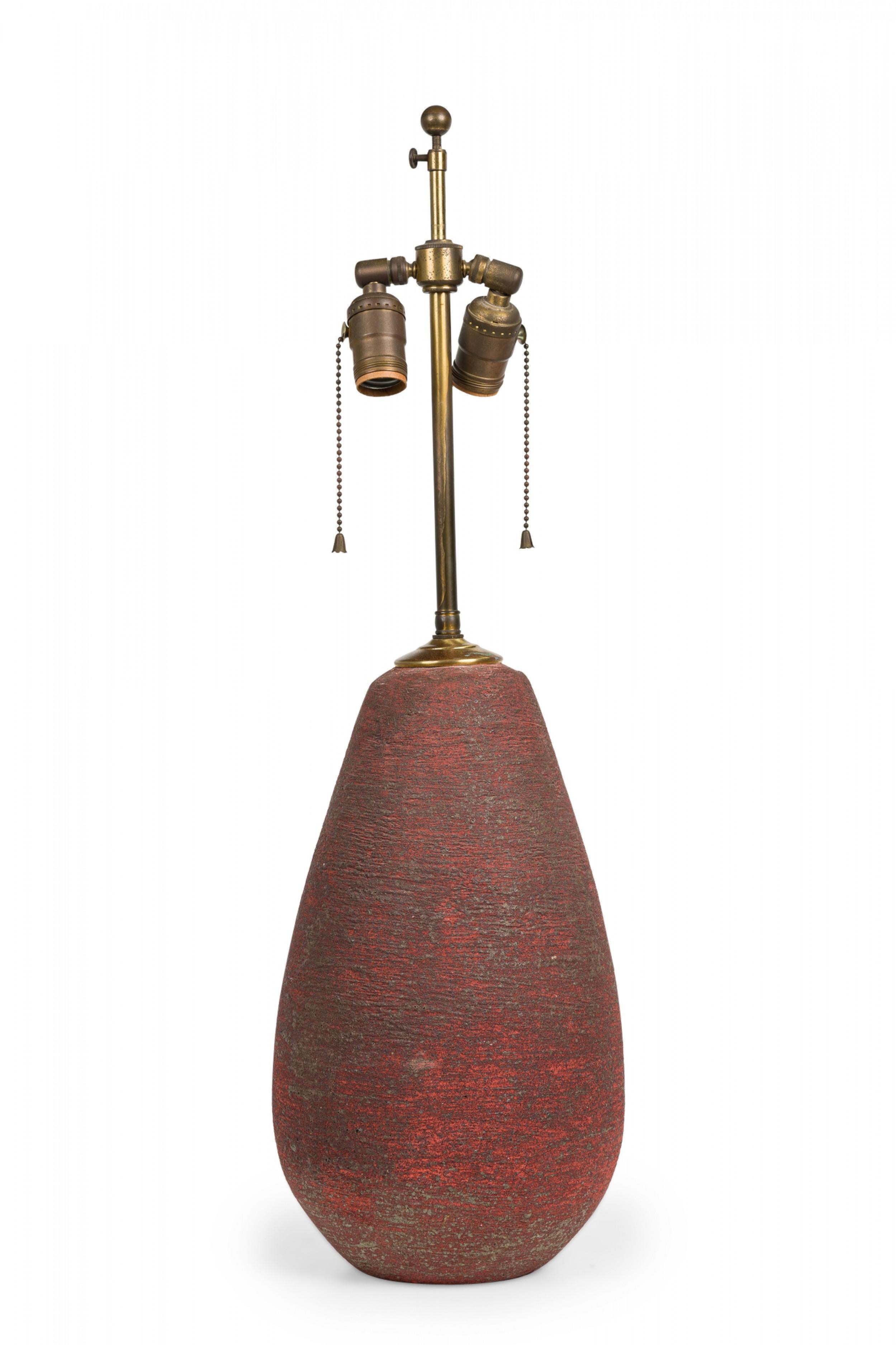 Mid-Century American Ceramic Brick Red Glazed Textured Table Lamp For Sale 2
