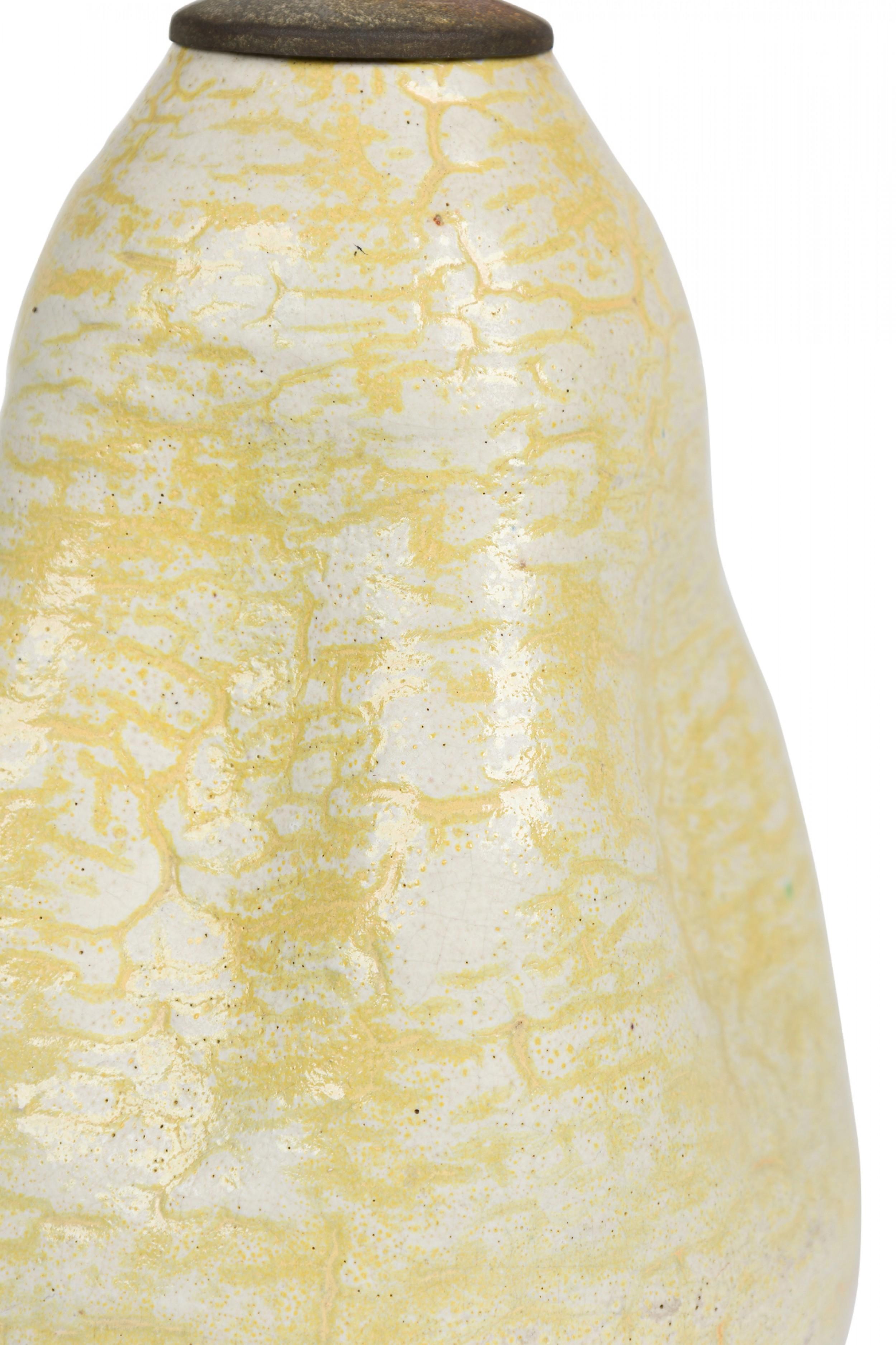 Mid-Century Modern Mid-Century American Ceramic Pinched Table Lamp in Canary Yellow and White Glaze For Sale