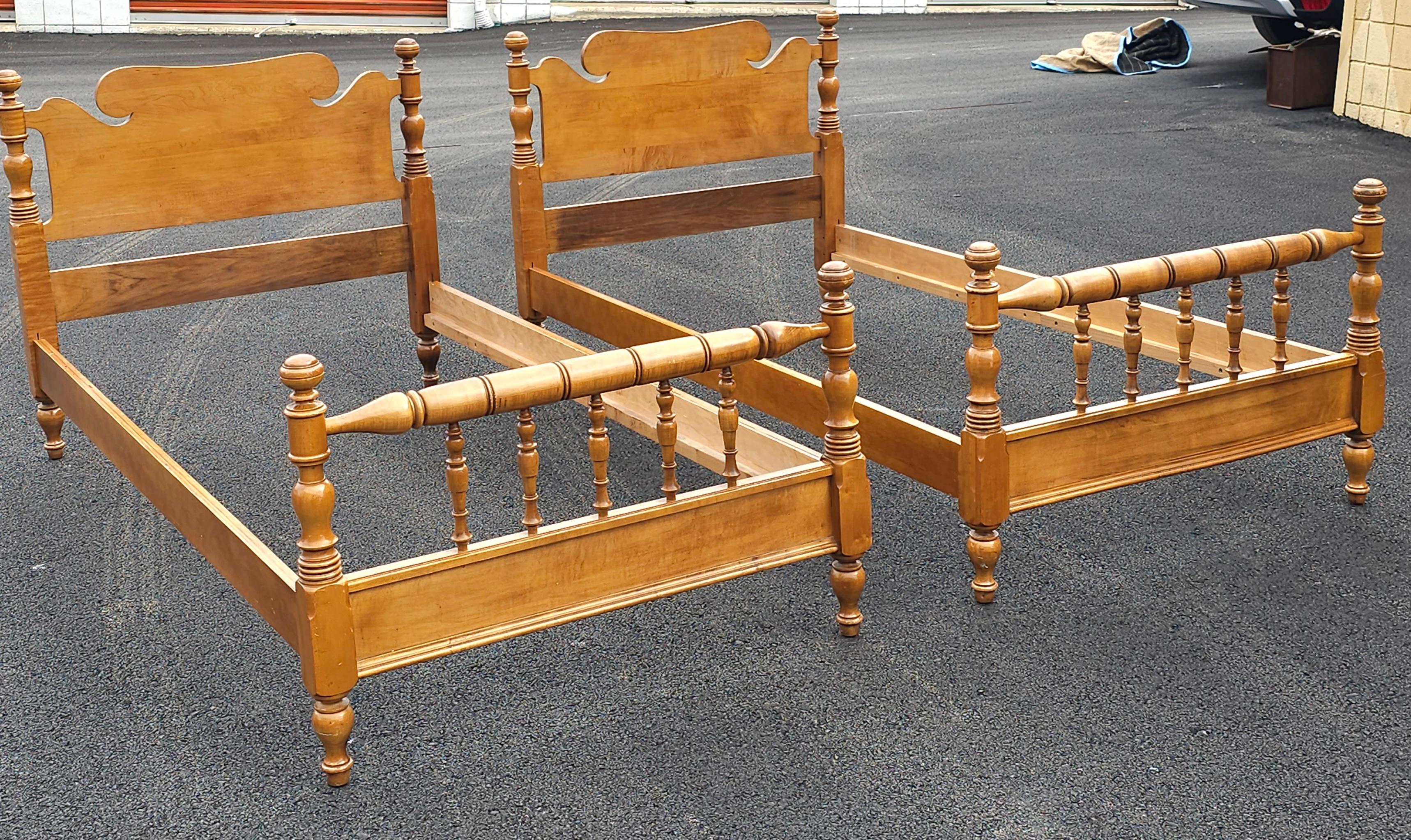 Mid-Century American Classical Turned Maple Twin Bedframes, Pair In Good Condition For Sale In Germantown, MD