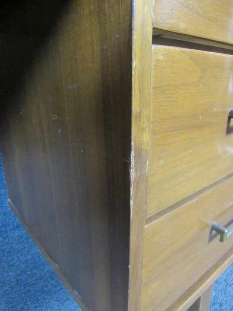 MidCentury American Desk For Sale at 1stDibs