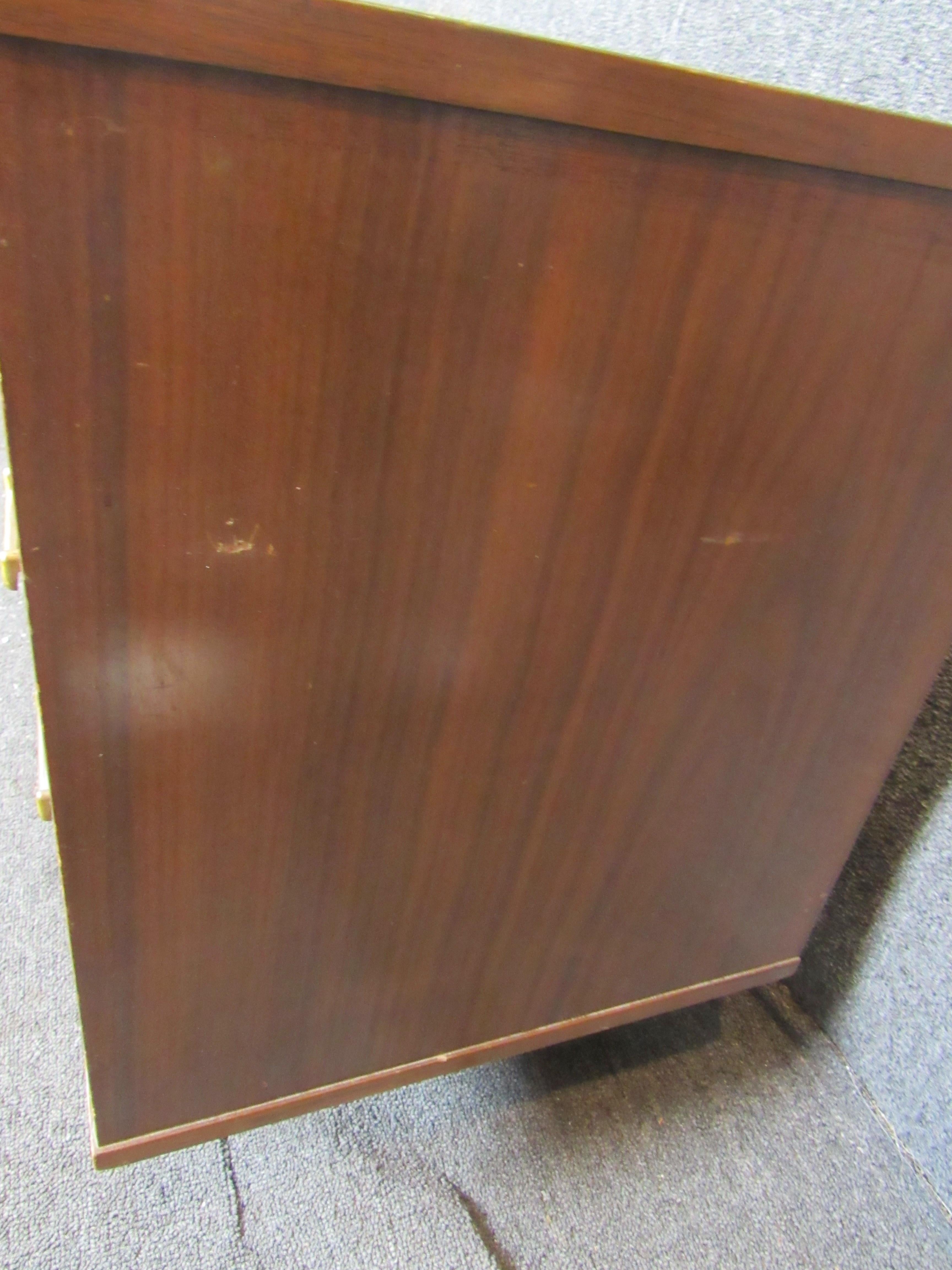 Mid-Century American Desk For Sale 3