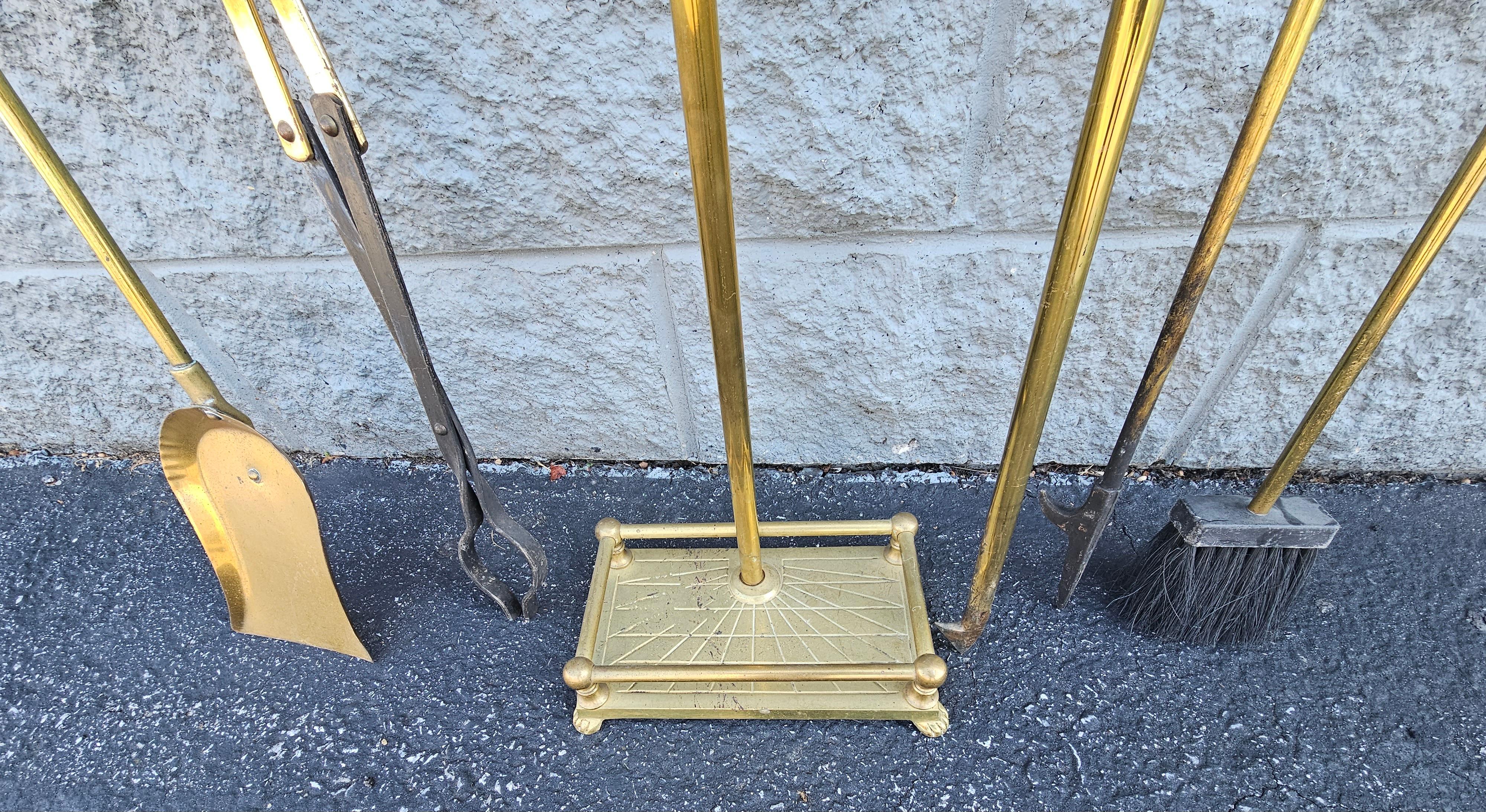 Mid-Century American Federal Style Brass Fireplace Tools Set of 6 In Good Condition For Sale In Germantown, MD