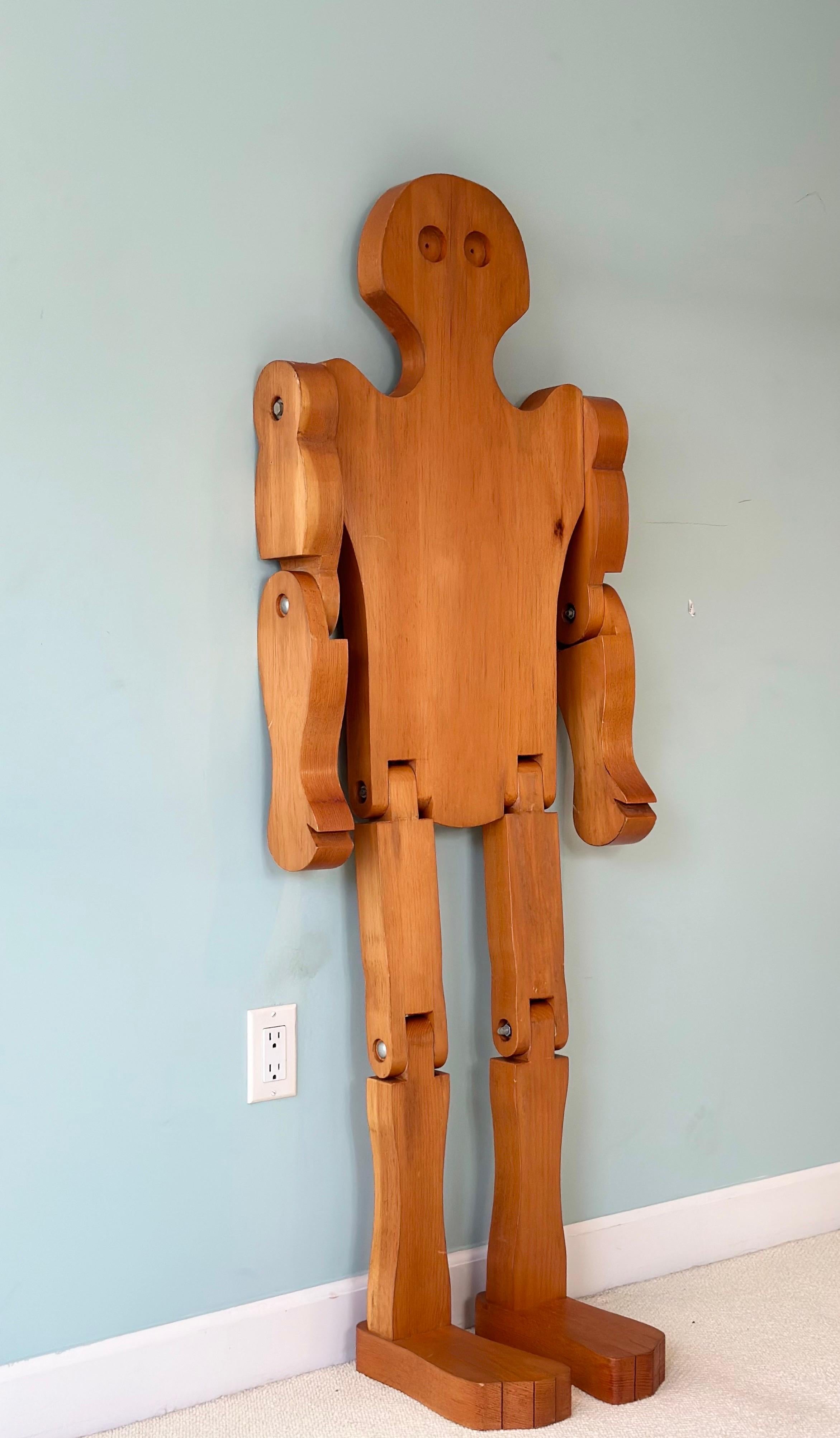 Figure d'homme articulée en bois d'art populaire américain du milieu du siècle dernier Bon état - En vente à Farmington Hills, MI