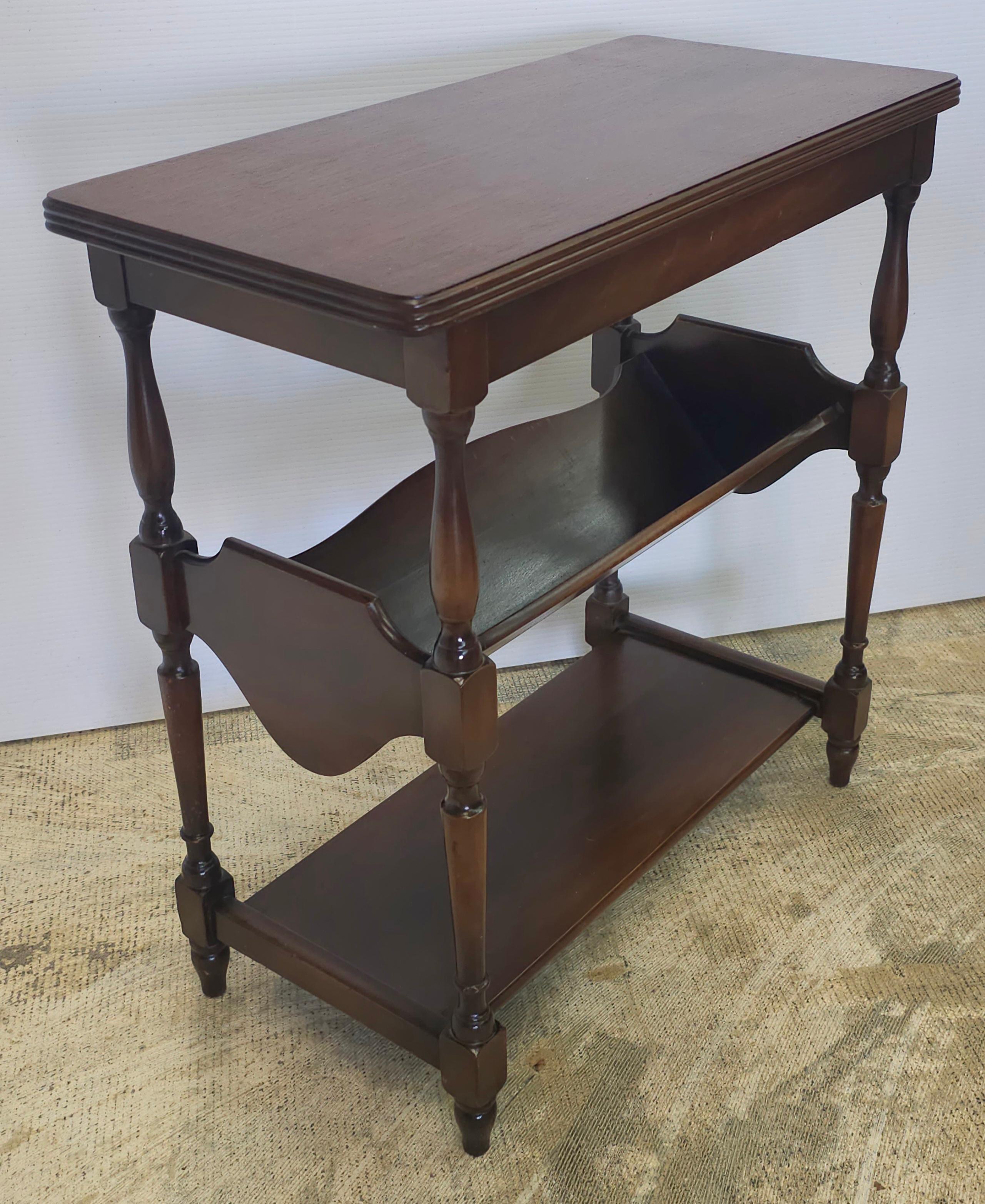 Mid-Century American Classical Three Tier Mahogany Magazine Rack Console Table In Good Condition For Sale In Germantown, MD