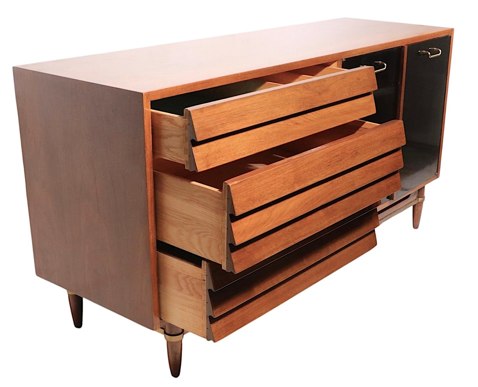 Americano Cassettone Mid Century American of Martinsville Dania di Merton Gershun del 1950/60 circa in vendita