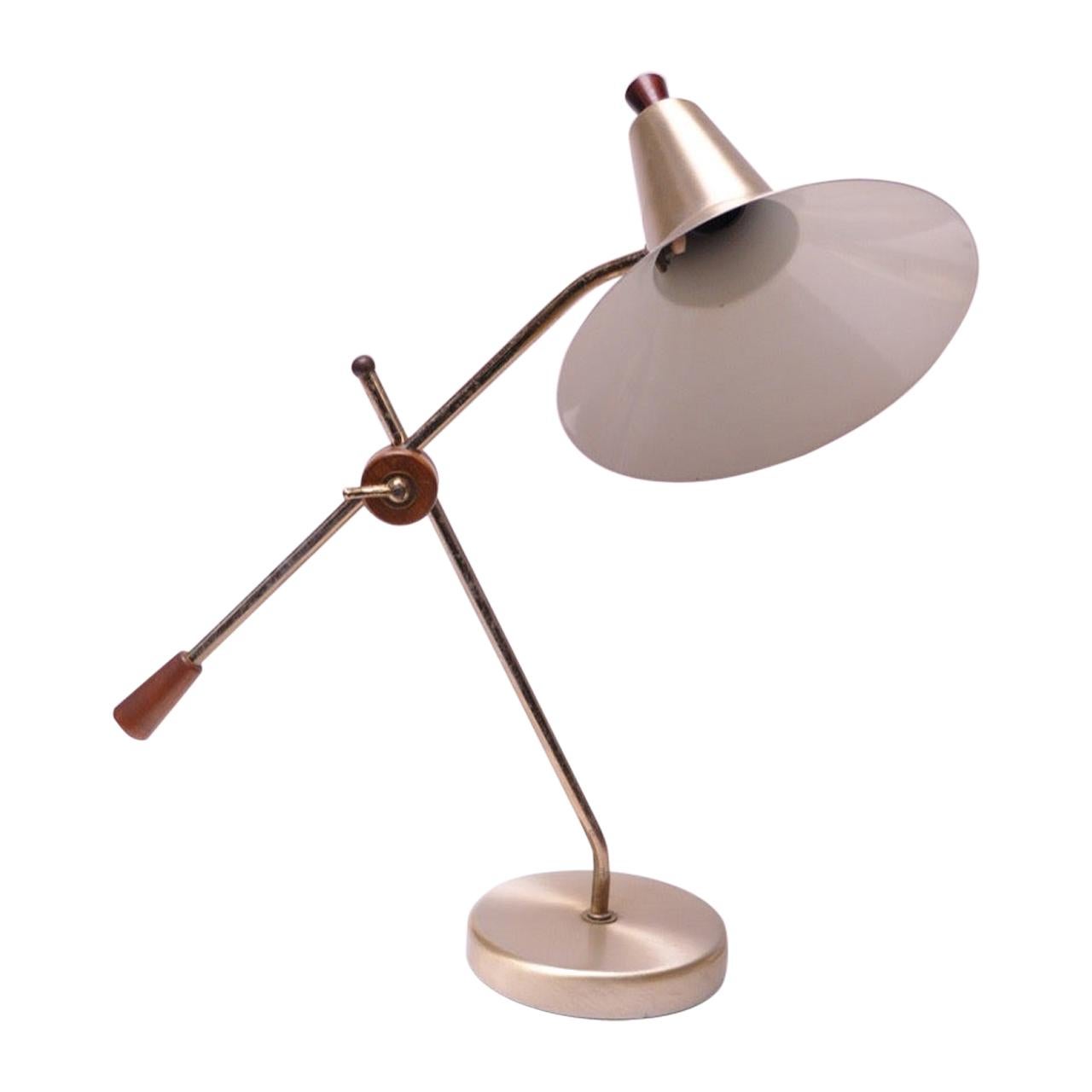 Mid-Century American Modern Brass and Walnut Adjustable Table Lamp