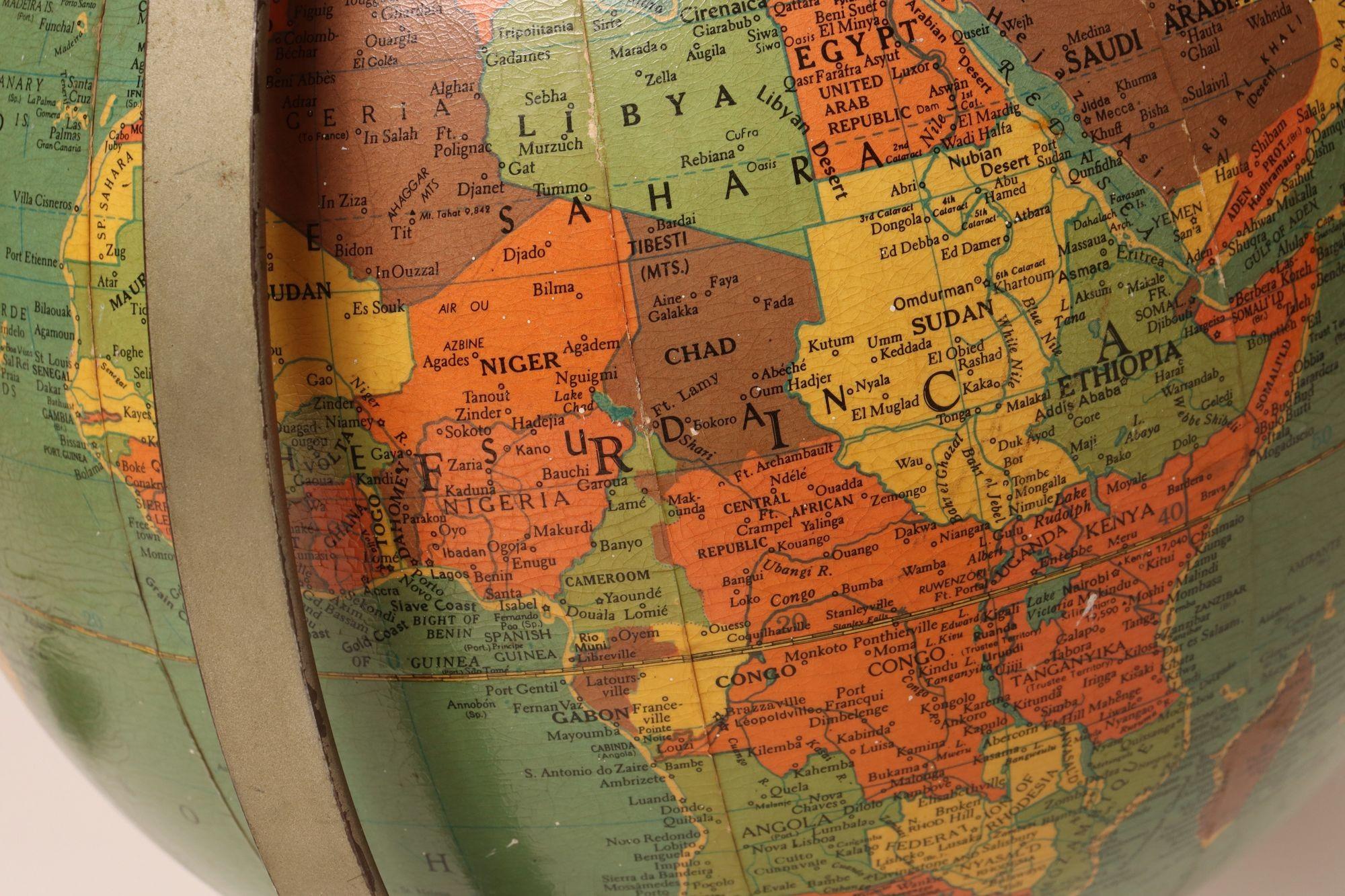 Mid-Century American Modern Illuminated 12