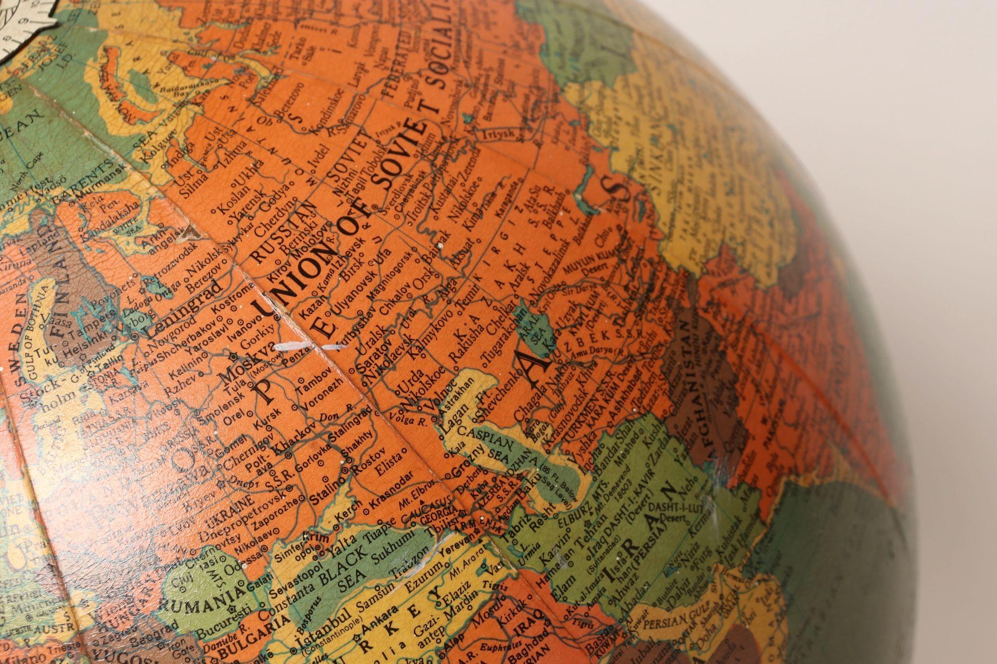 Mid-Century American Modern Illuminated 12