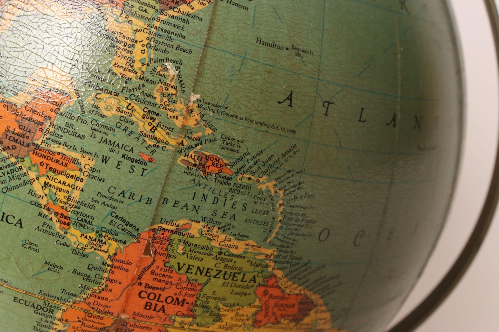 Mid-Century American Modern Illuminated 12