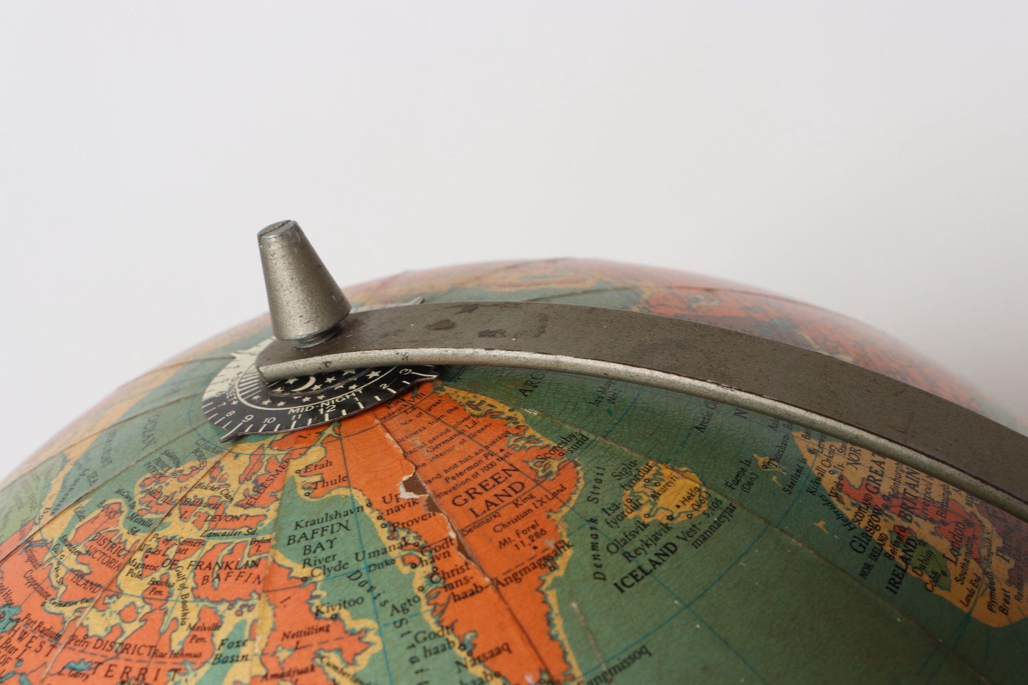 Mid-Century American Modern Illuminated 12