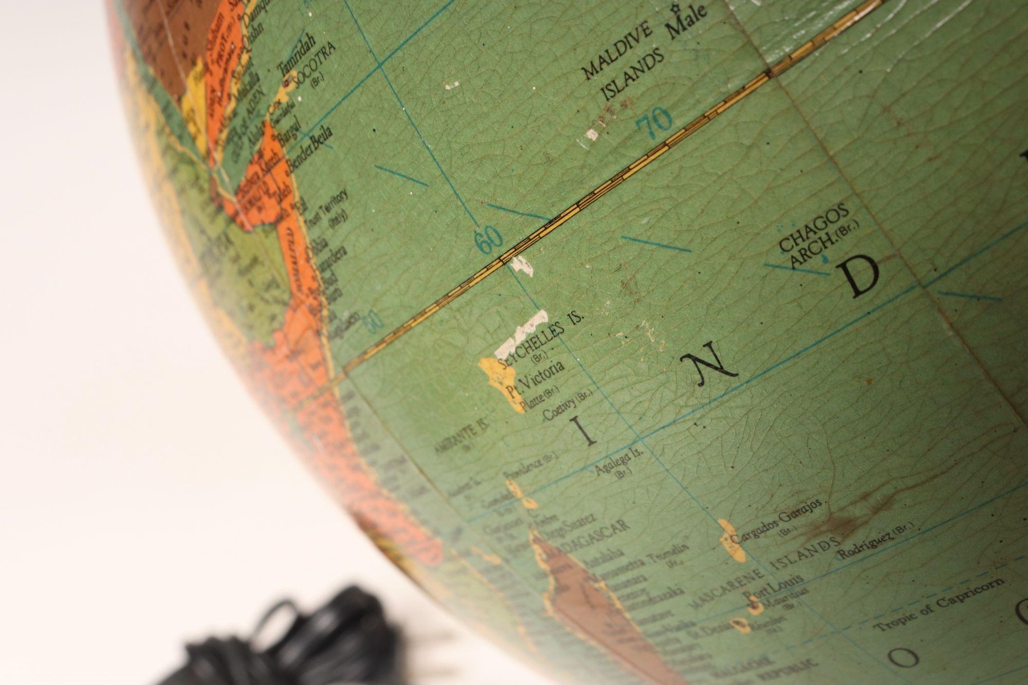 Mid-Century American Modern Illuminated 12