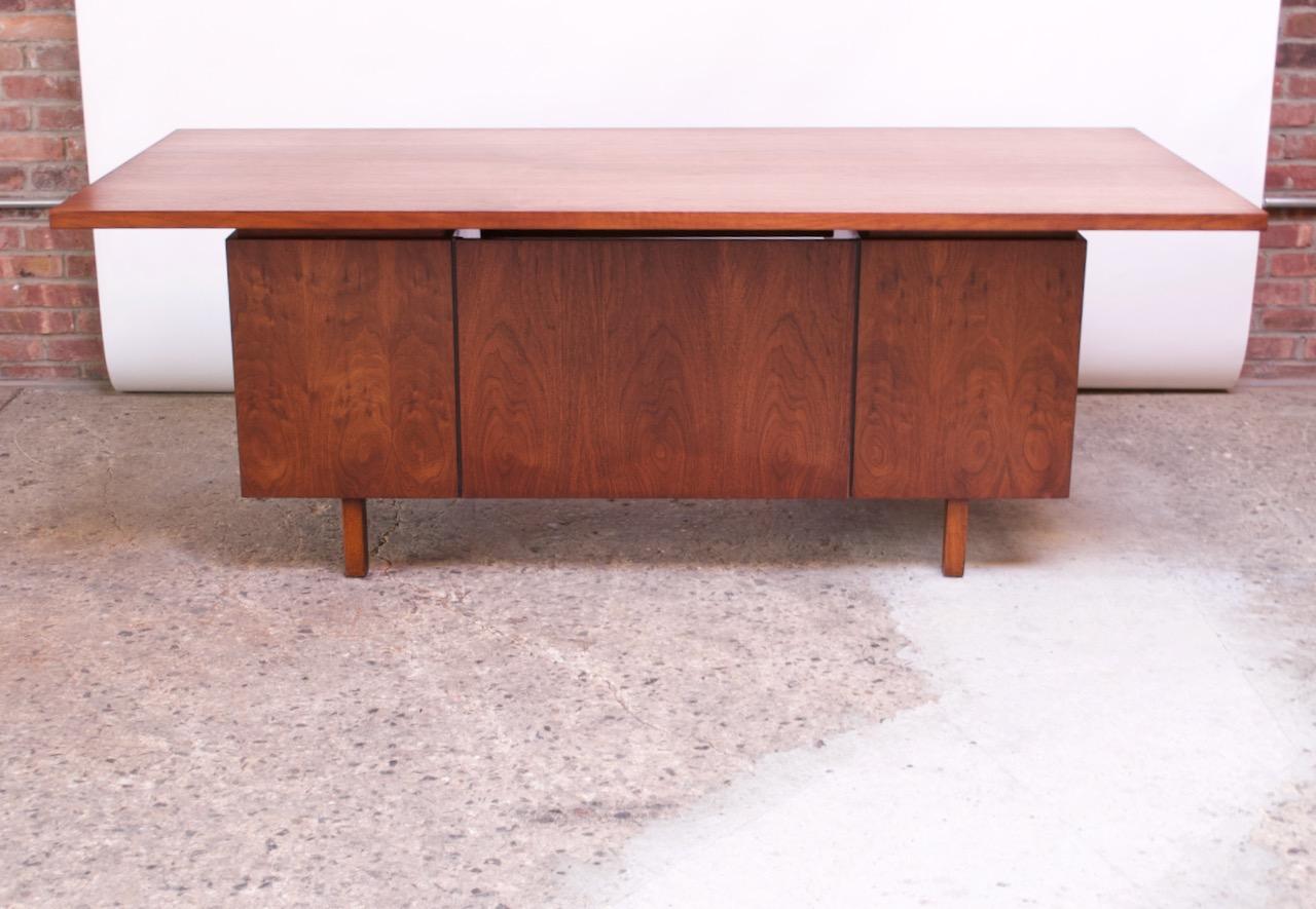 Substantial executive desk originally designed in the 1950s by Jens Risom for 