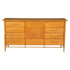 Vintage Mid century American modern low blonde Solid maple dresser 11 drawer