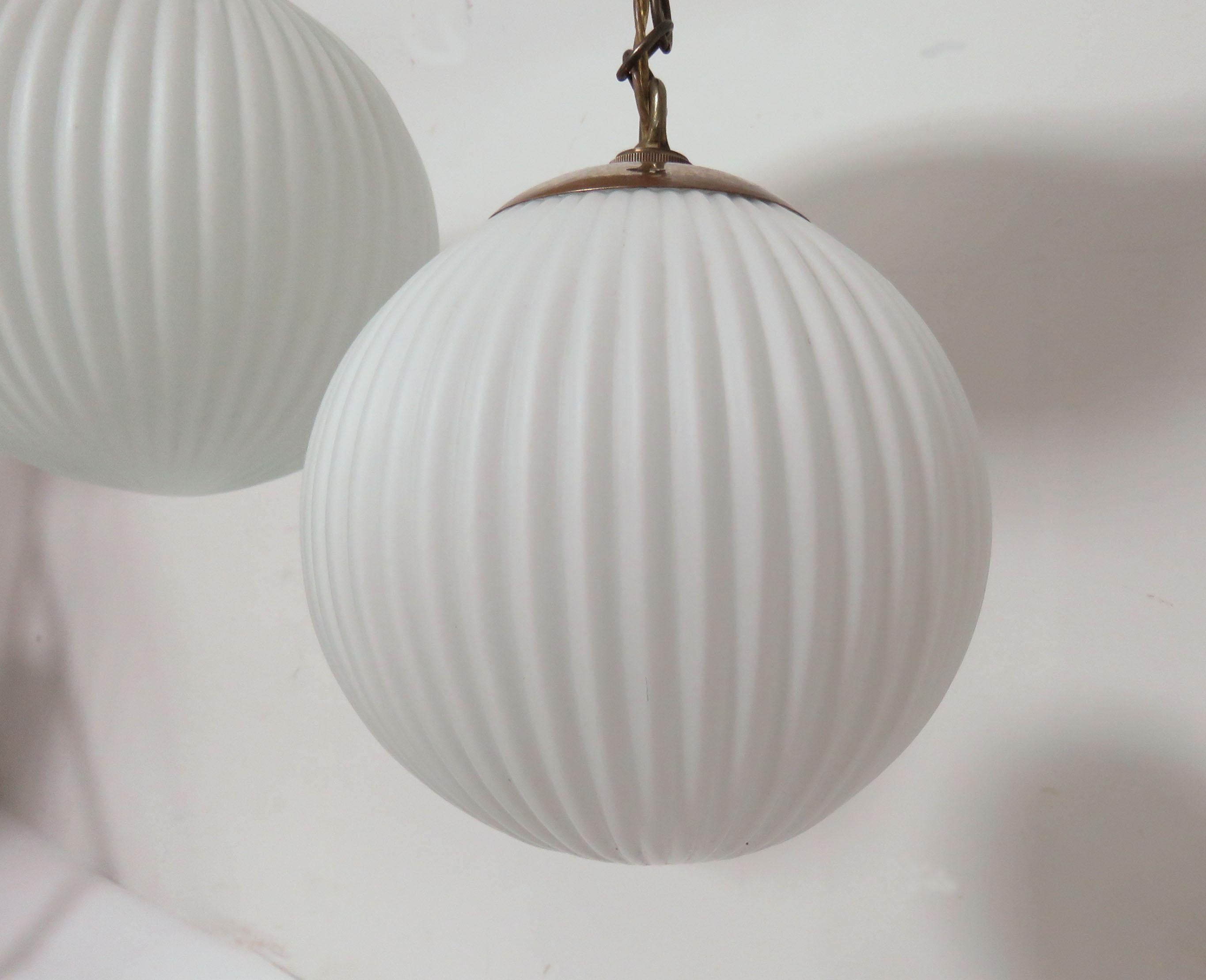 Midcentury American Modern Ribbed Glass Pendant Chandelier, circa 1950s In Good Condition In Peabody, MA