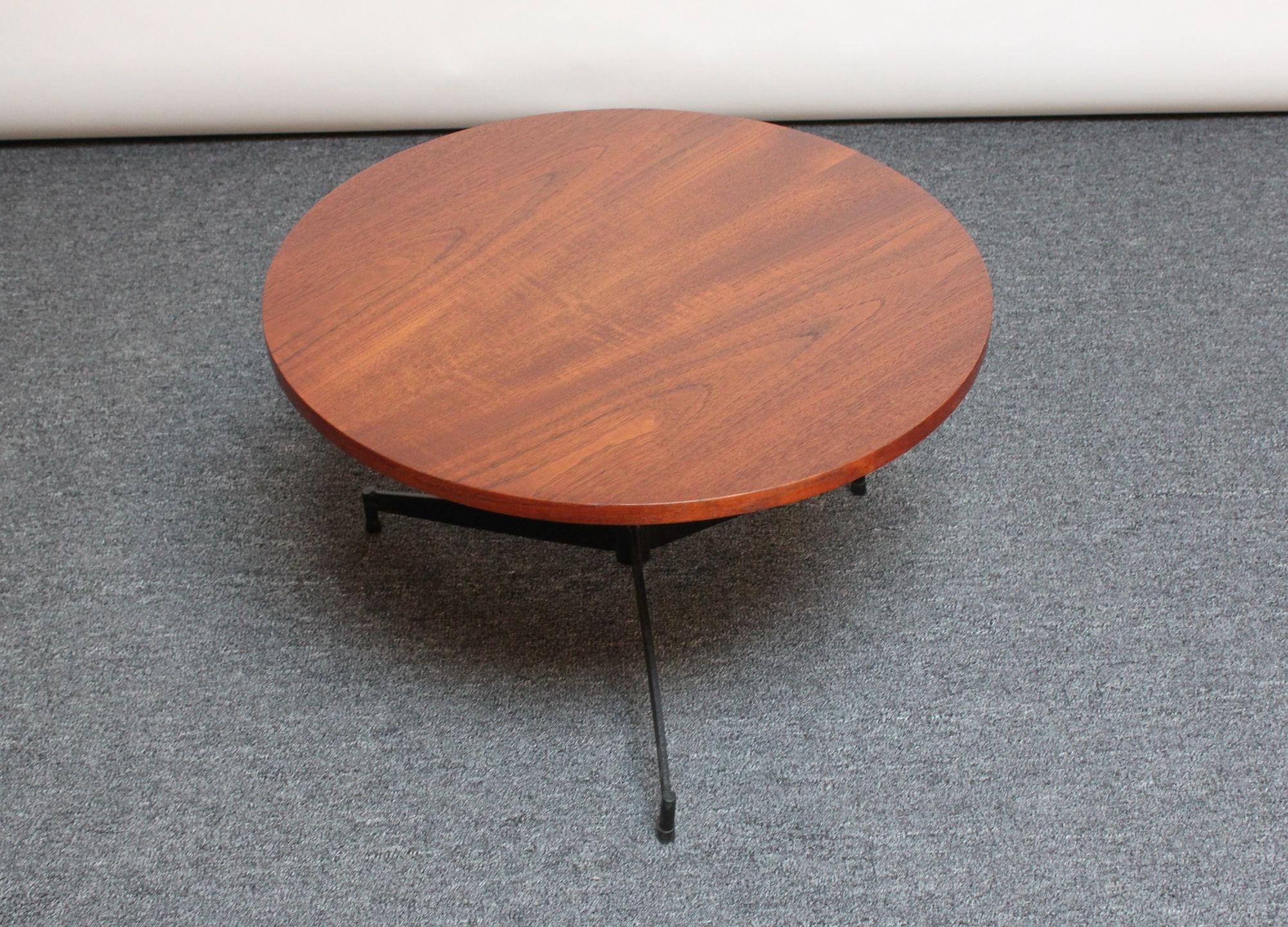 Mid-Century Modern Mid-Century American Modern Round Walnut and Iron Tripod Accent Table For Sale