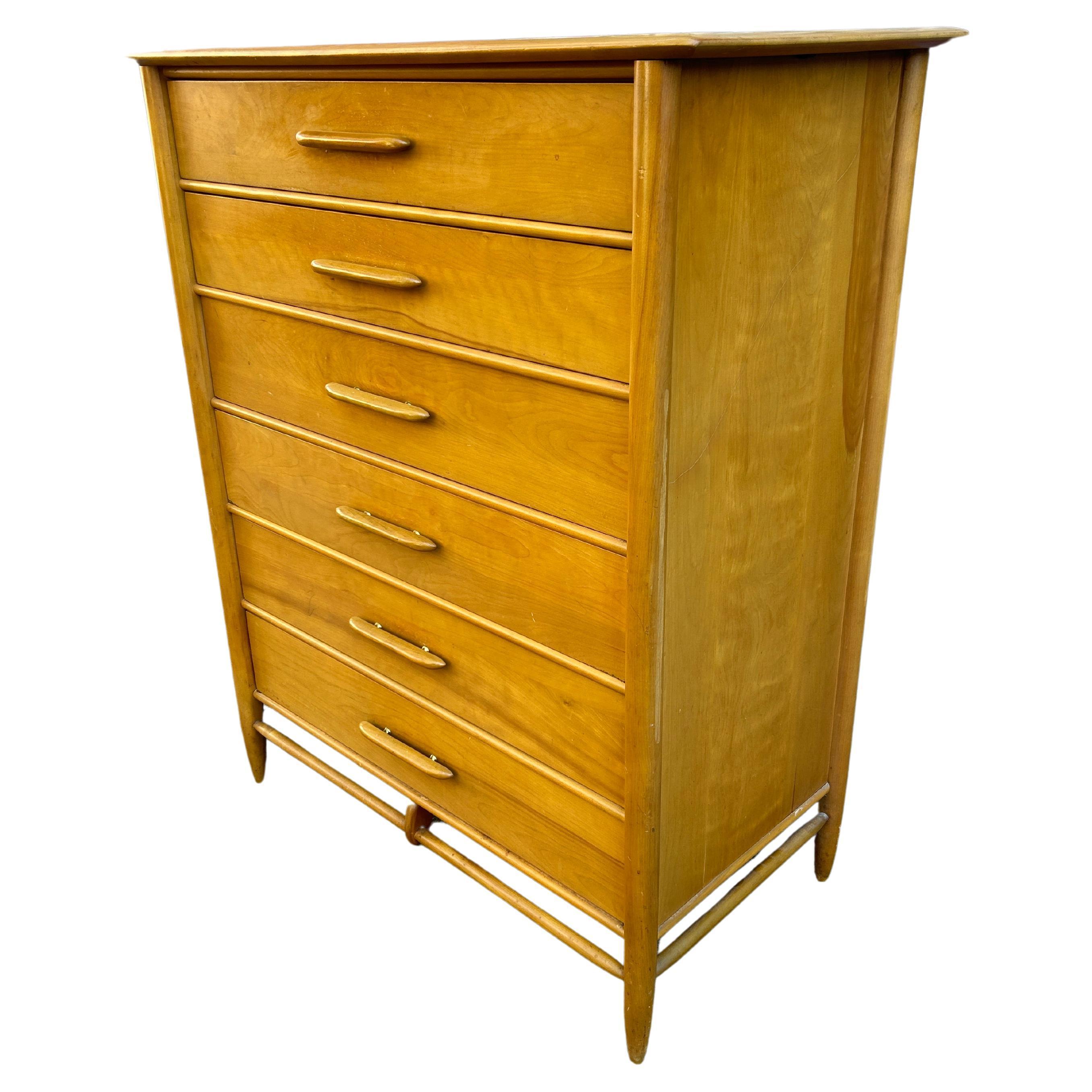 Mid-Century moderno Comò moderno americano di metà secolo alto e biondo in acero massiccio a 6 cassetti in vendita
