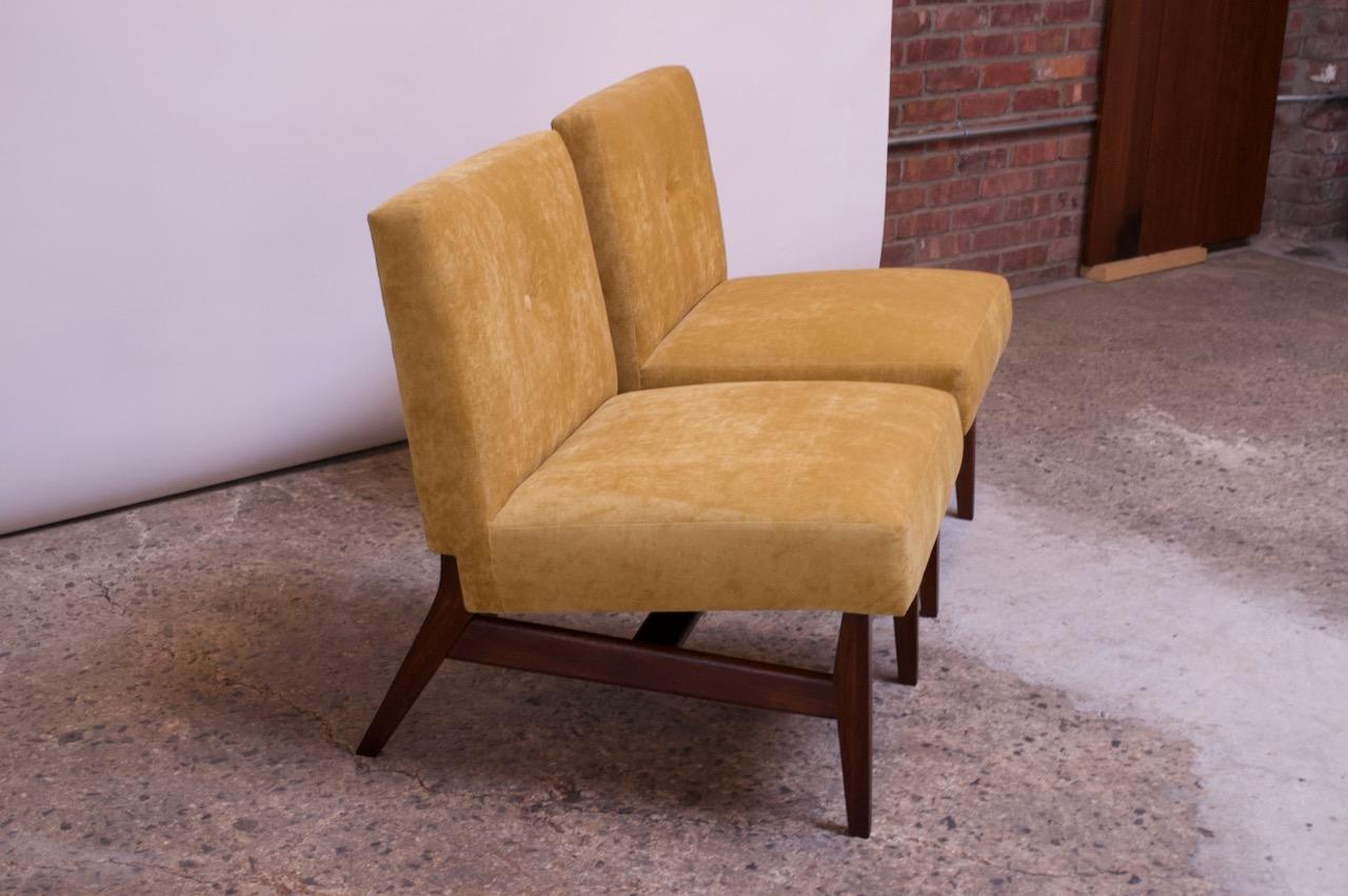 Midcentury American Modern Walnut and Velvet Slipper Chairs In Good Condition In Brooklyn, NY
