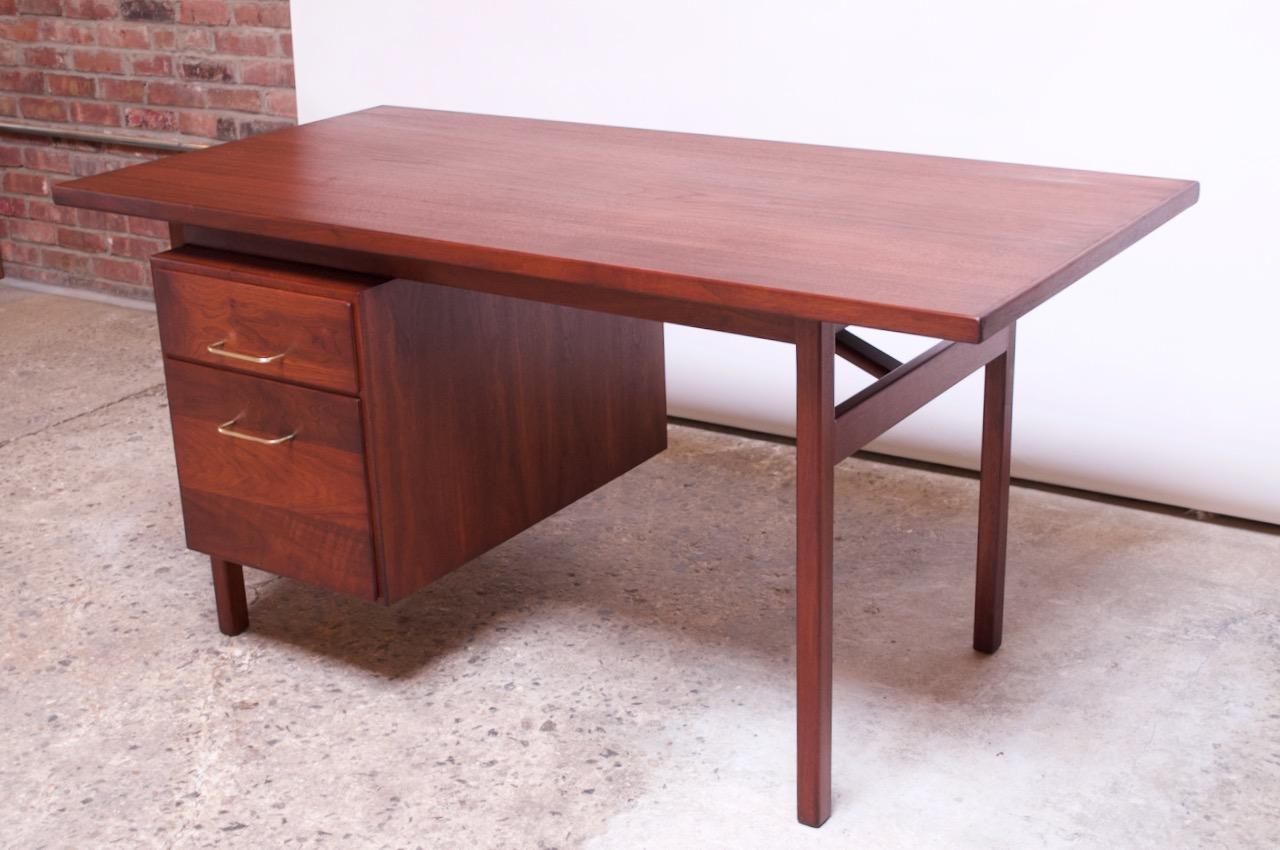 Mid-Century Modern Midcentury American Modern Walnut Desk / Writing Table