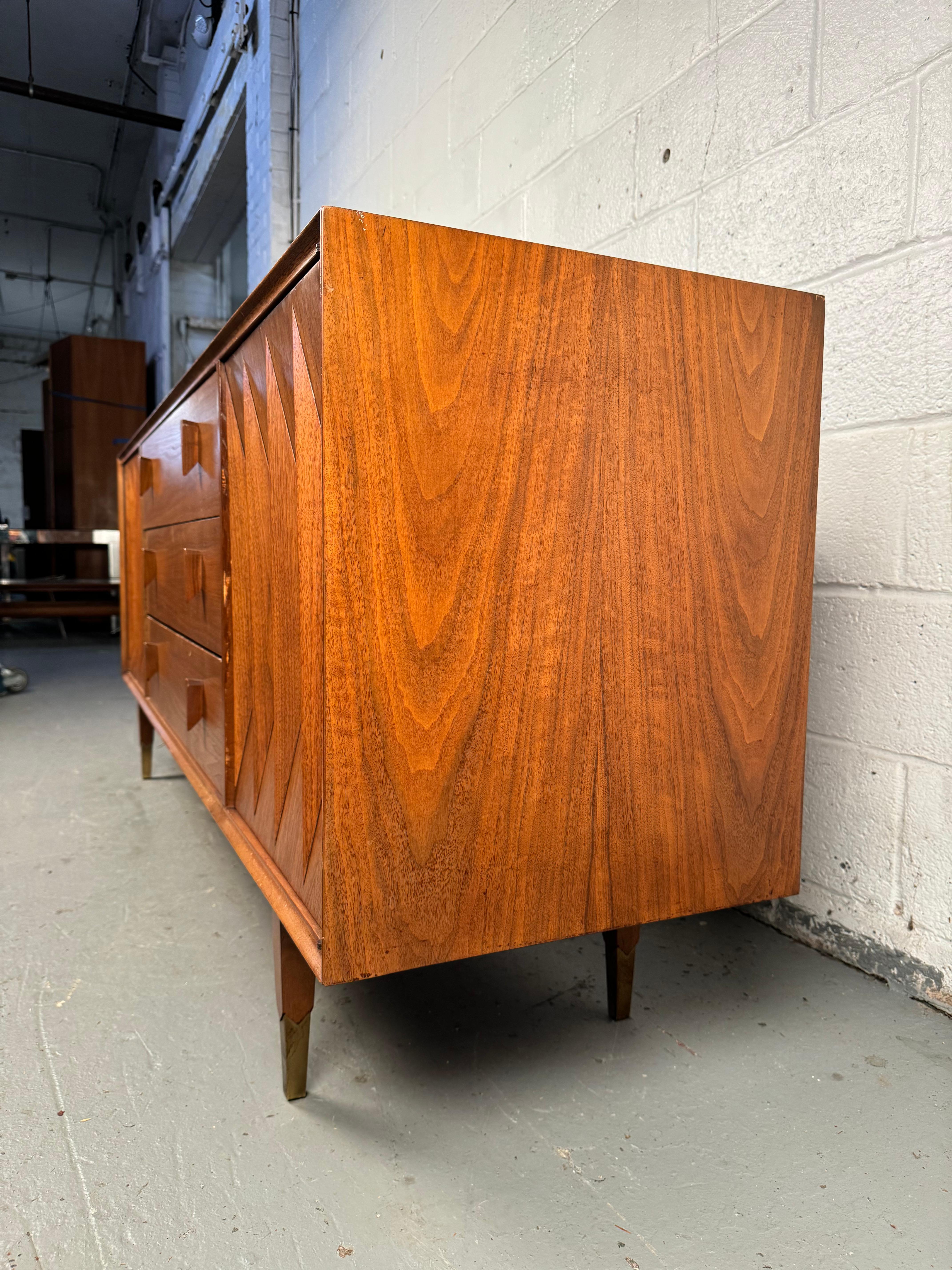 Mid-Century American of Martinsville Diamond Dresser by Albert Parvin 9