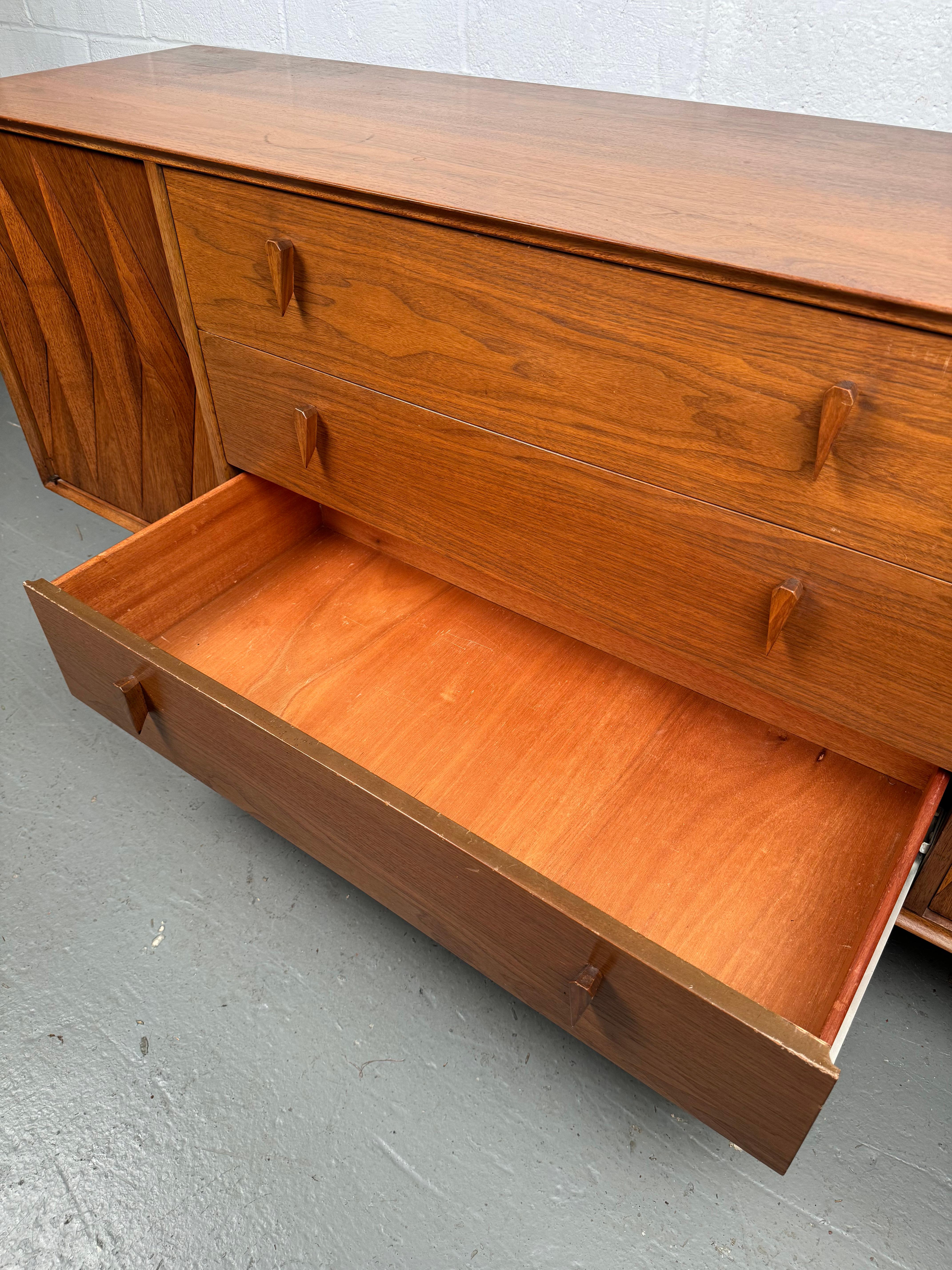 Mid-Century American of Martinsville Diamond Dresser by Albert Parvin 12