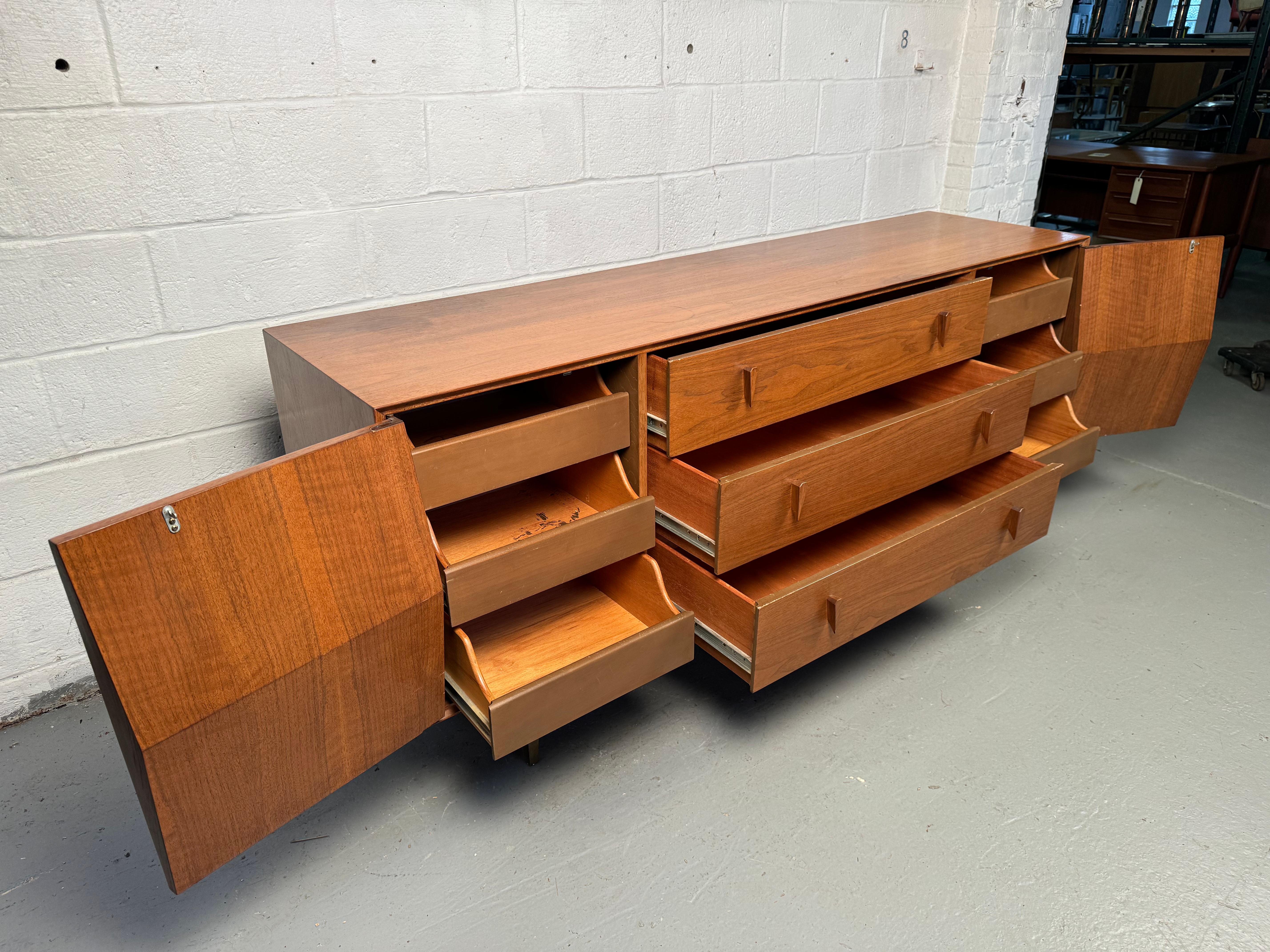 Mid-Century American of Martinsville Diamond Dresser by Albert Parvin 3