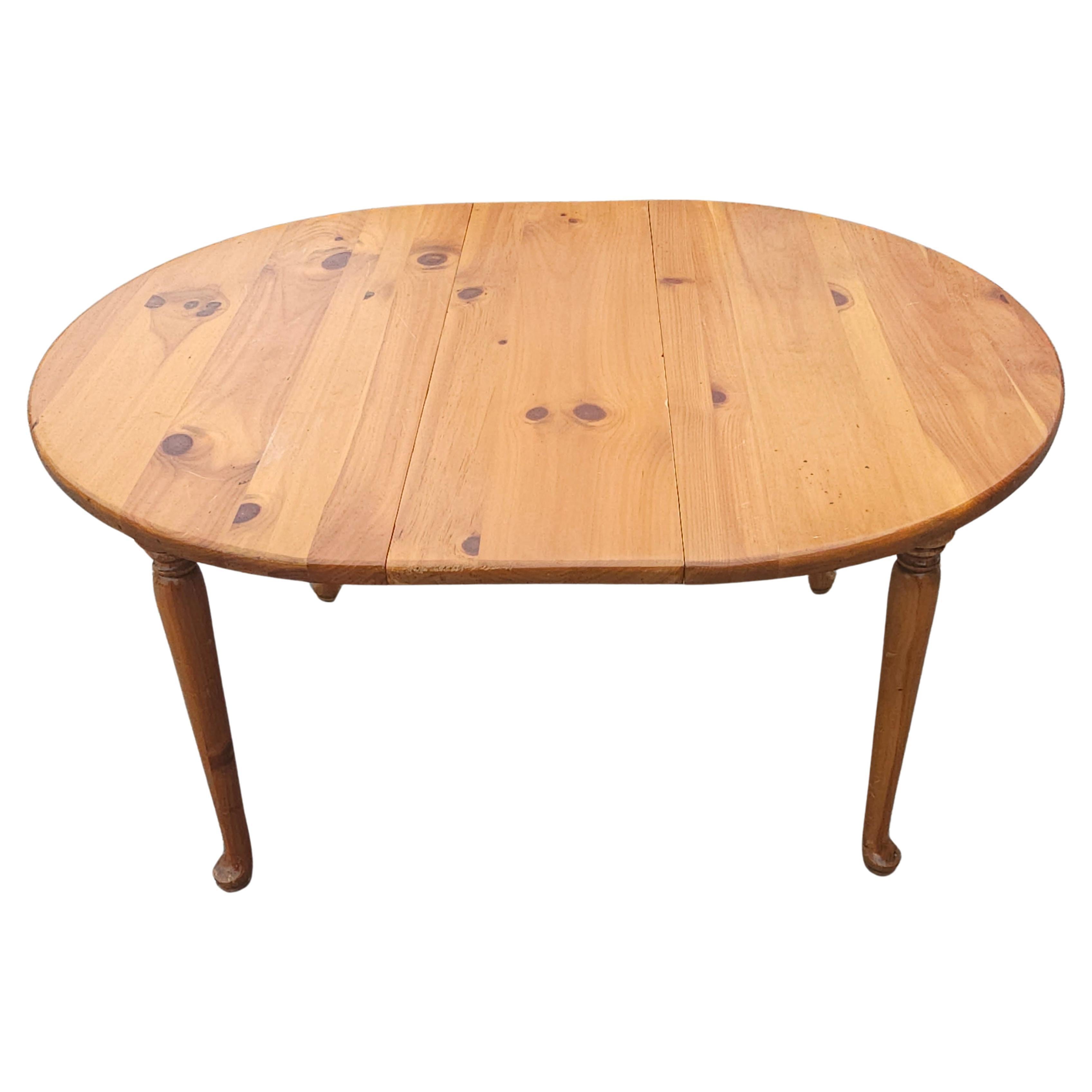American Classical Mid Century American Pine Extension Breakfast Table For Sale