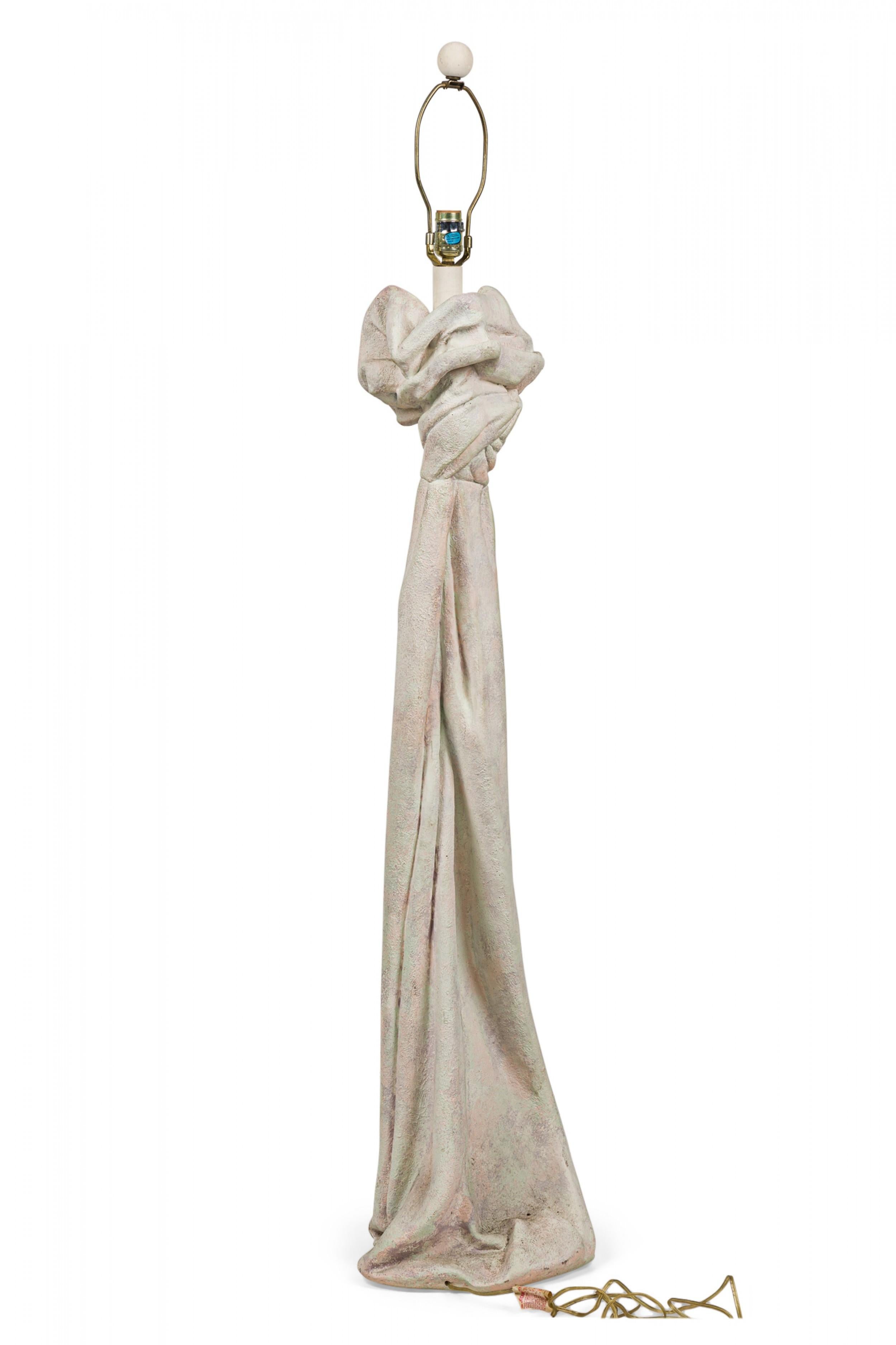 Midcentury American Plaster Knotted Drapery Floor Lamp In Good Condition For Sale In New York, NY