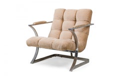 Fauteuil de style « mid-century » en métal argenté poli, revêtement beige, États-Unis