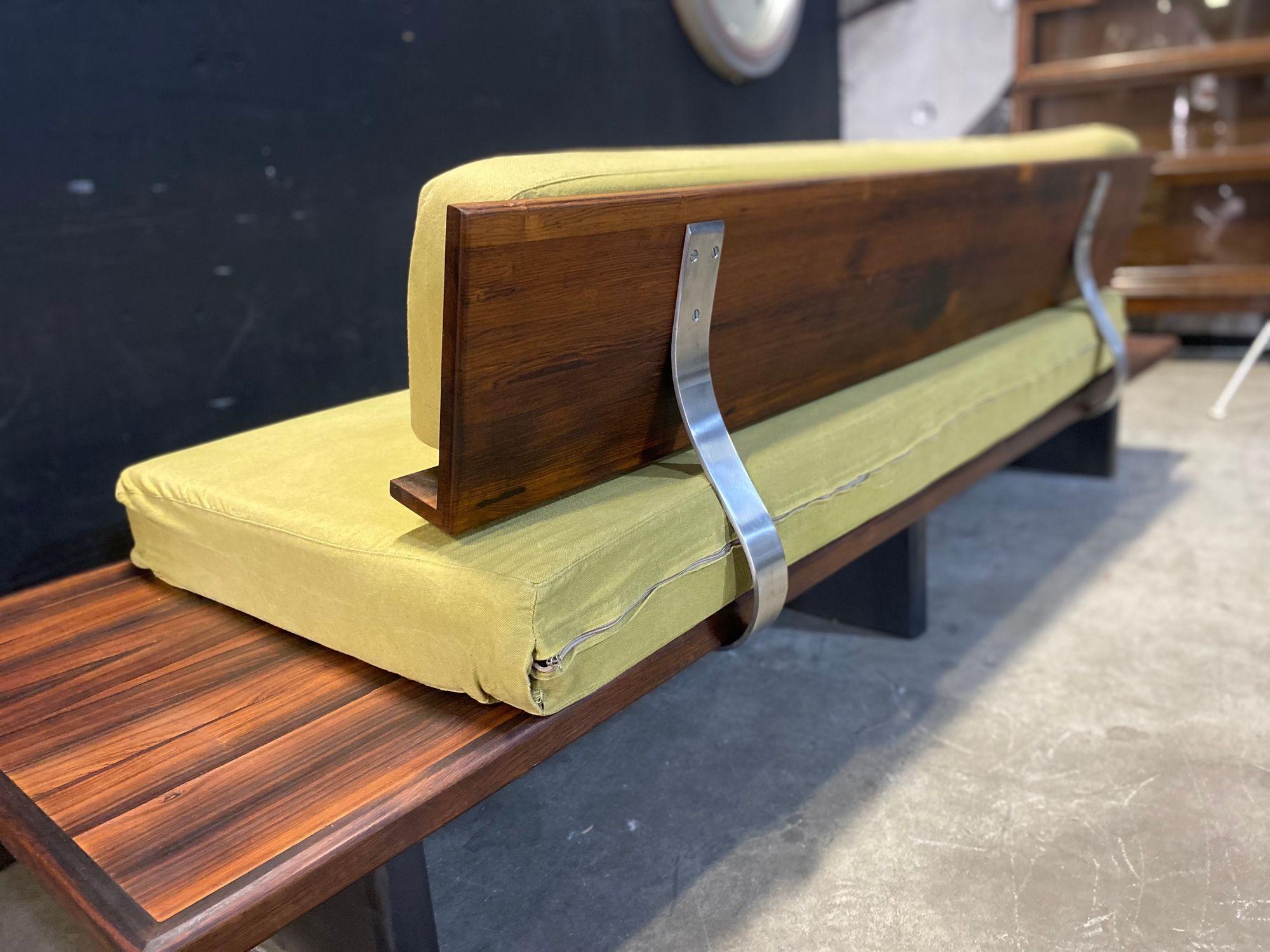 Mid Century American Rosewood Daybed im Angebot 2