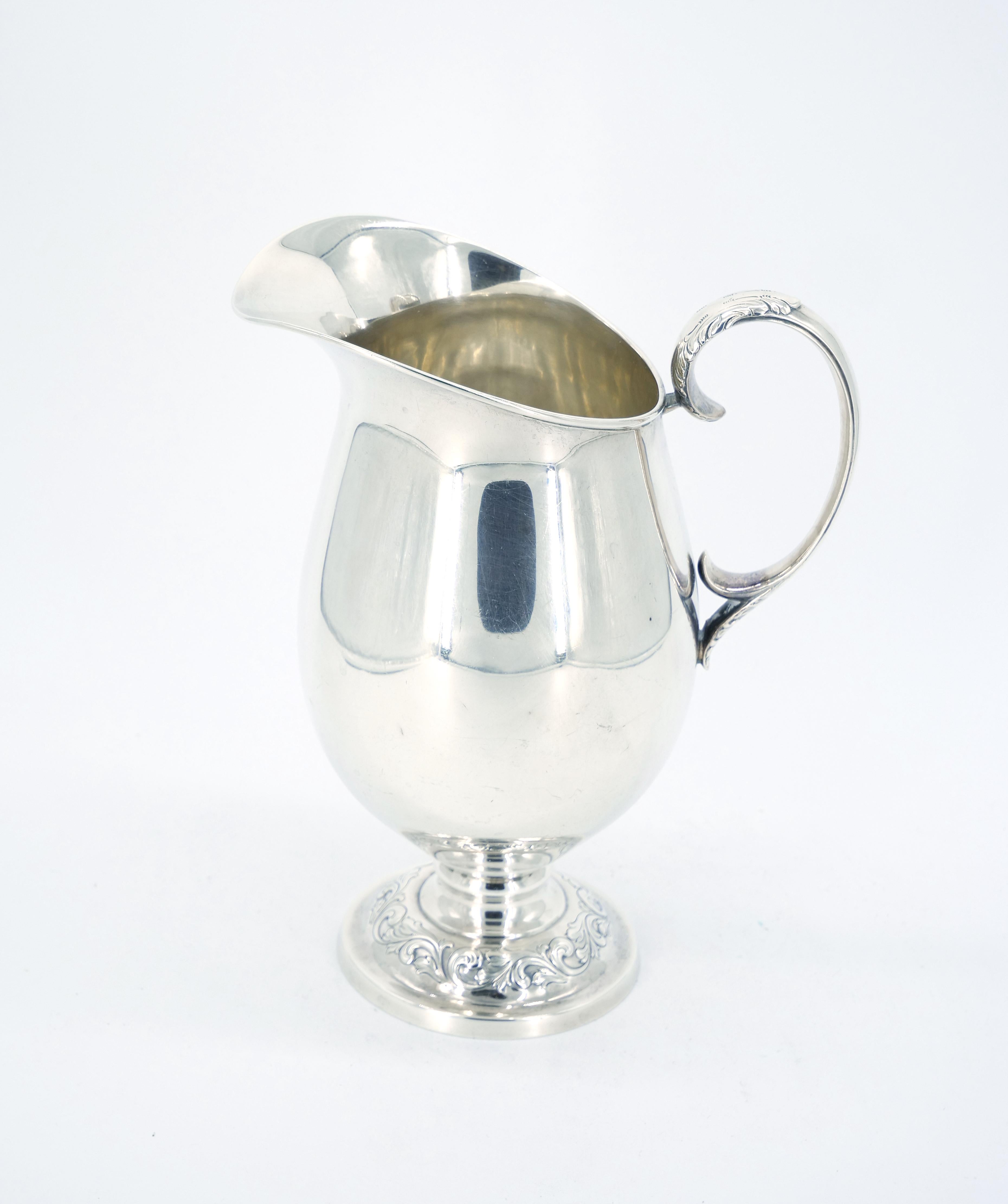 Midcentury American Sterling Silver Water Pitcher In Good Condition For Sale In Tarry Town, NY