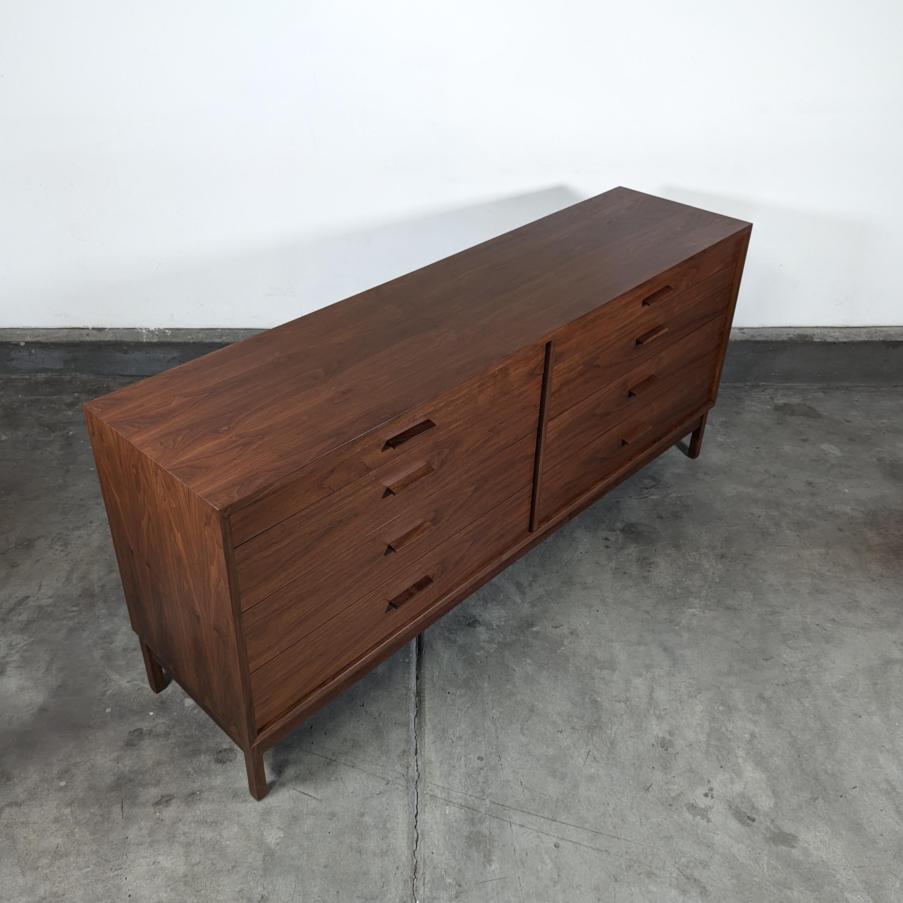 Mid Century American Studio Craft Walnut  Dresser by Richard Artschwager, c1960s For Sale 5
