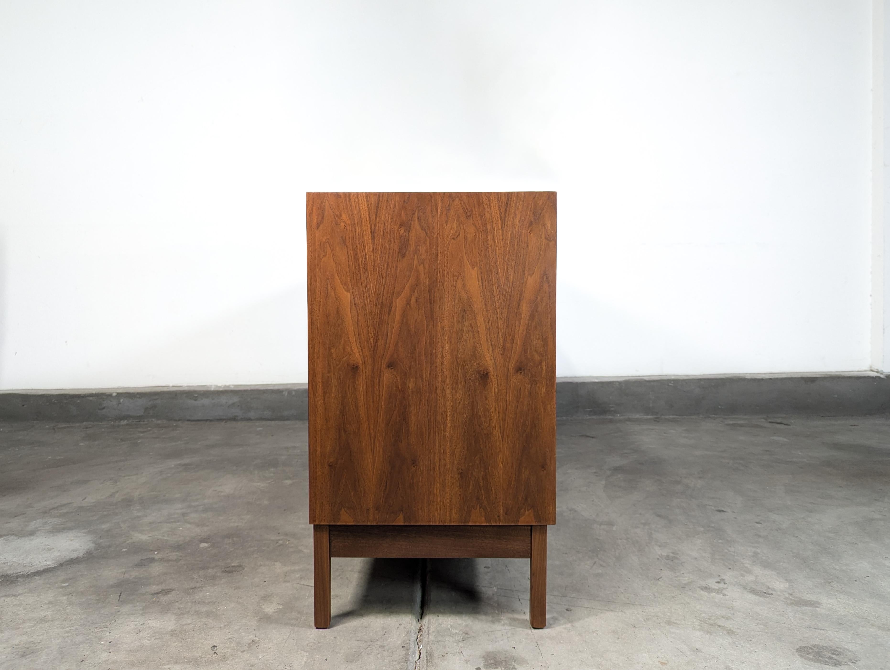 Mid Century American Studio Craft Walnut  Dresser by Richard Artschwager, c1960s For Sale 1