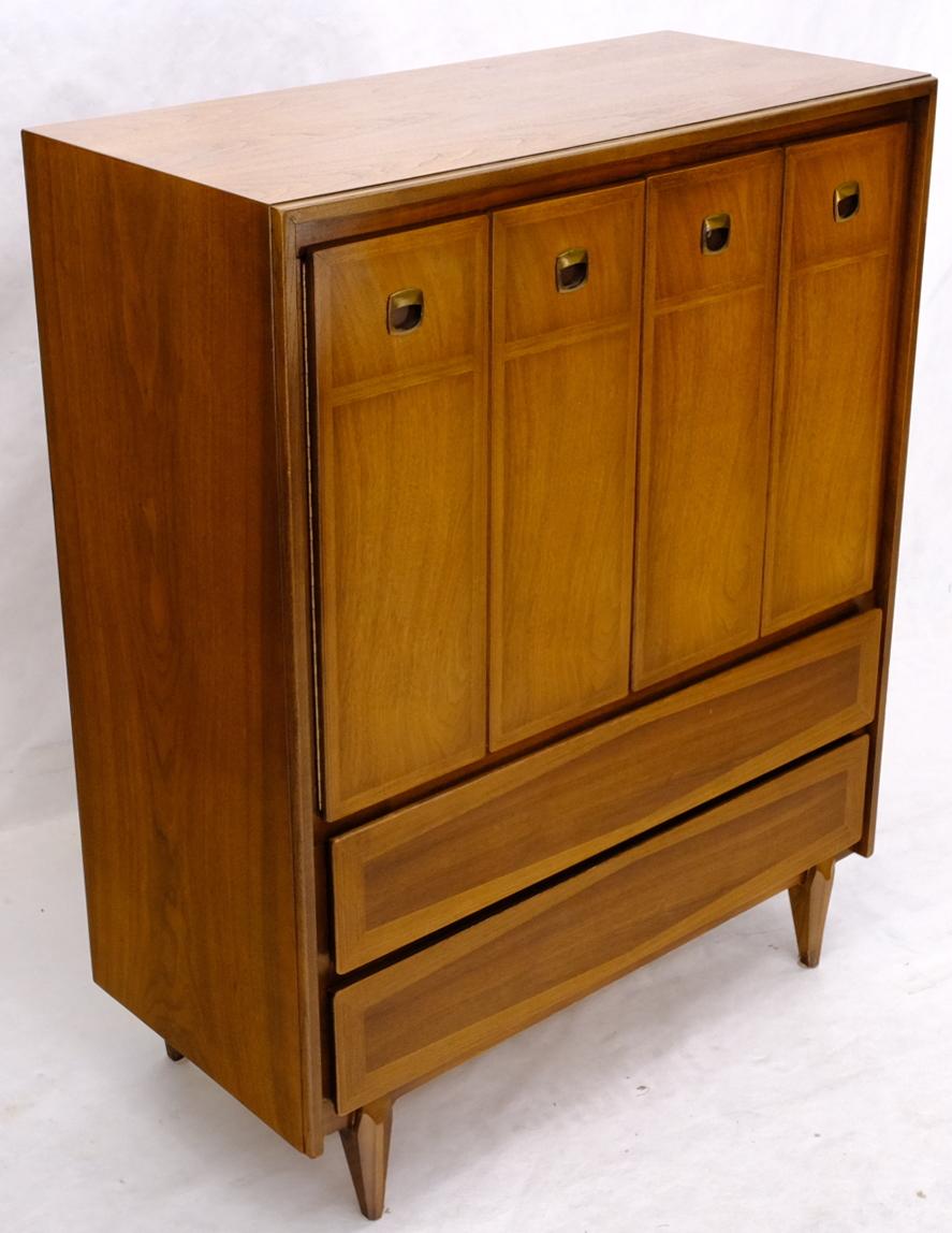Mid Century American Walnut Gentleman's Chest Dresser w/ Two Doors Compartment In Good Condition For Sale In Rockaway, NJ