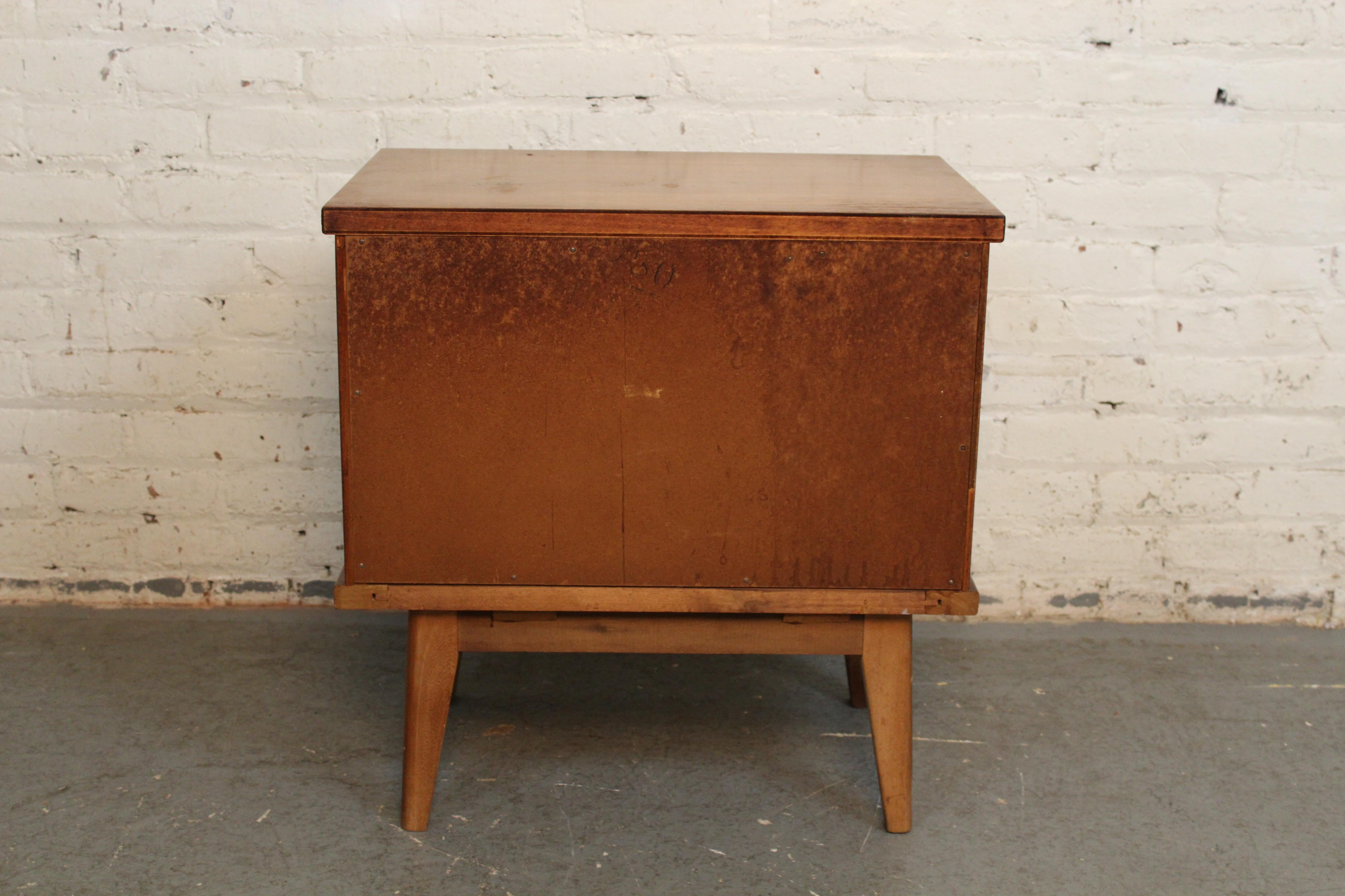 20th Century Mid-Century American Walnut Nightstand by United Furniture Corp. For Sale