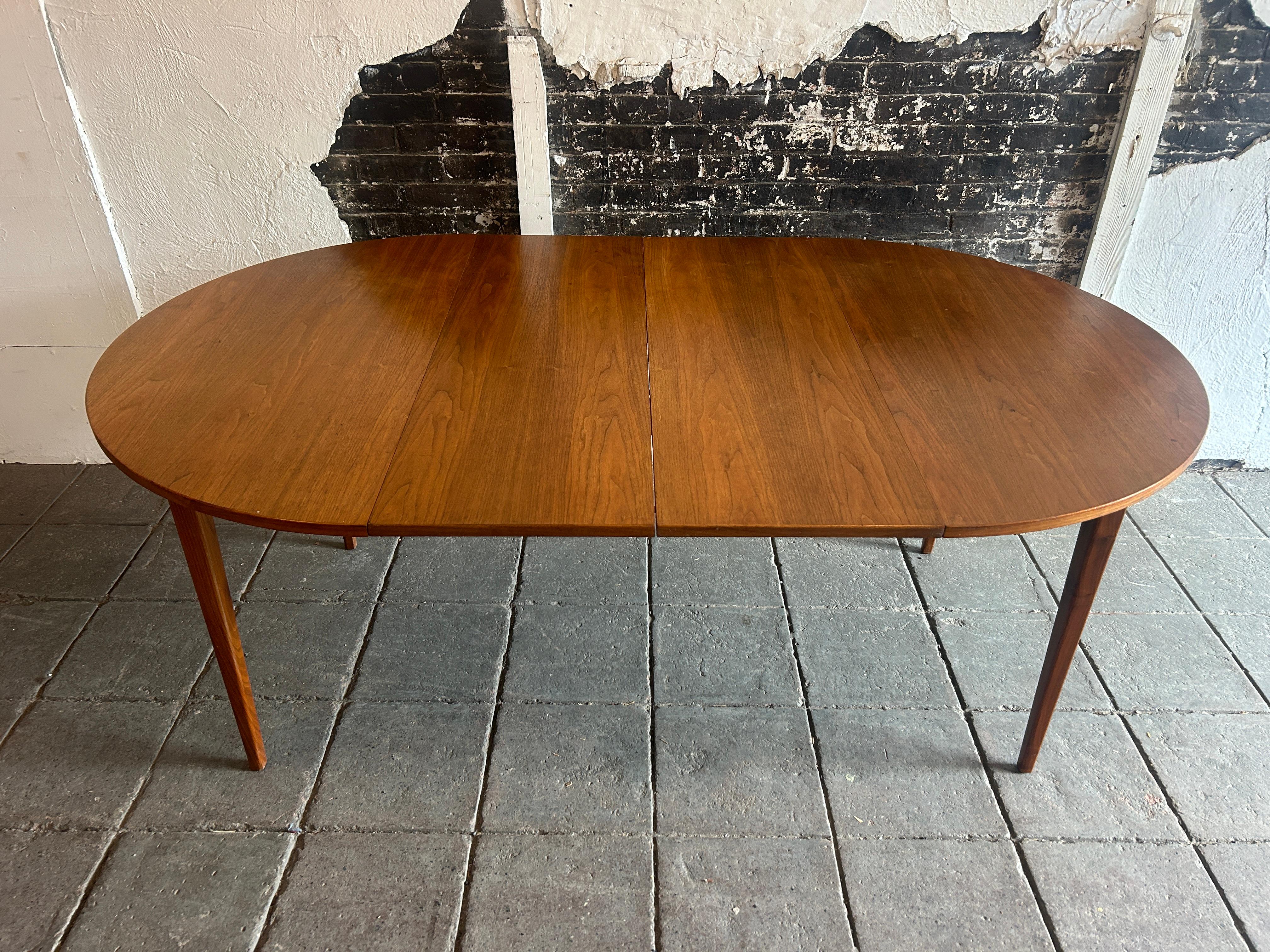 Mid-20th Century Mid century American walnut round dining table with 2 leaves  For Sale